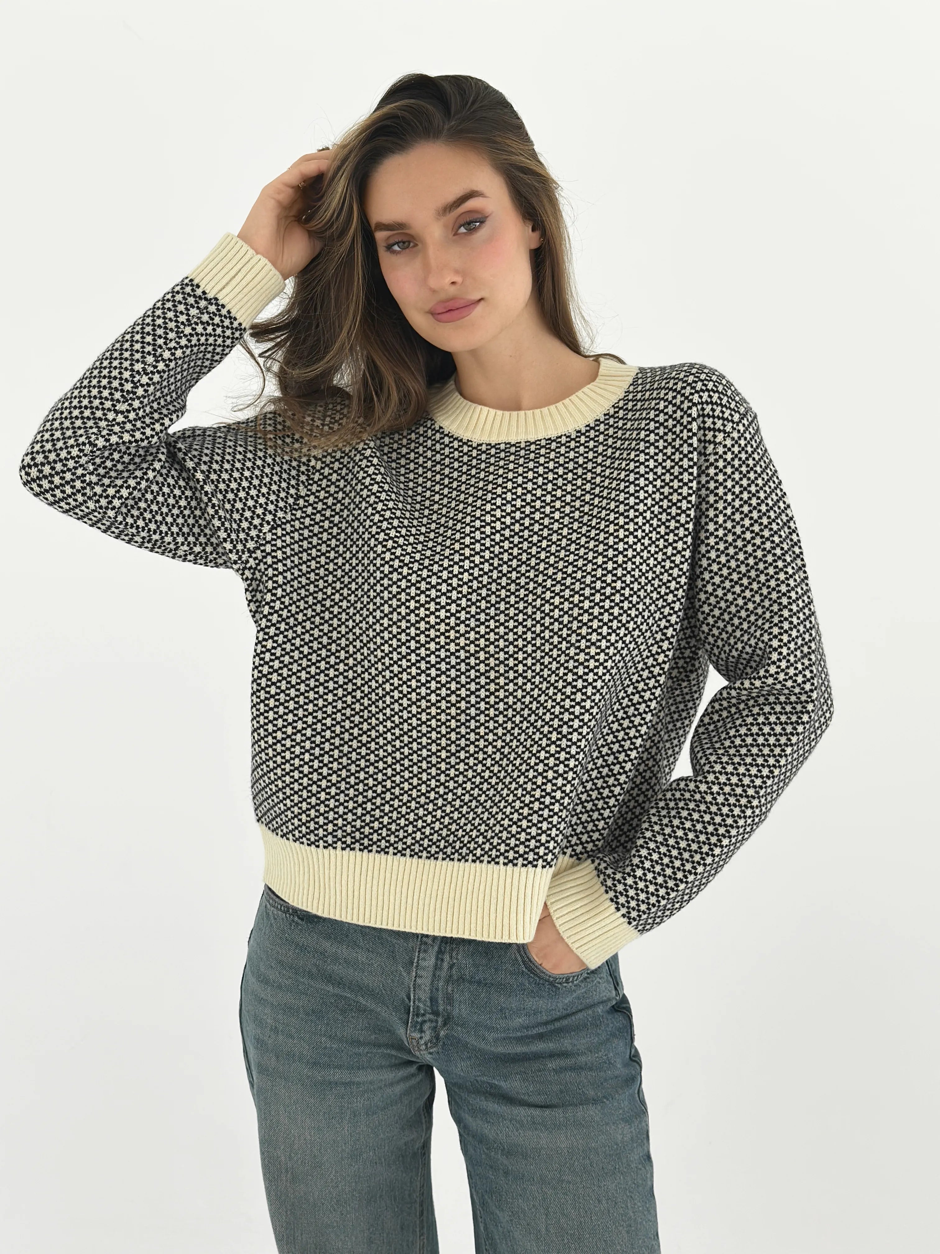 Sweter wełniany we wzory