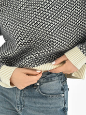 Sweter wełniany we wzory