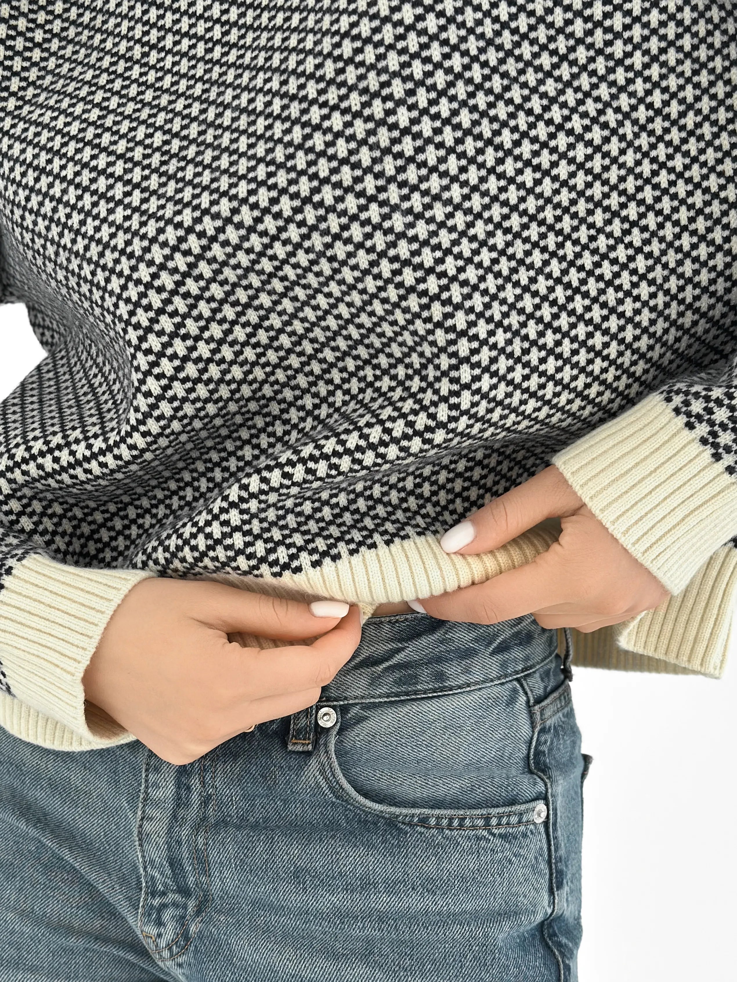 Sweter wełniany we wzory