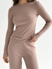 Komplet, dzianina prążkowana, szerokie spodnie i longsleeve, mleczny