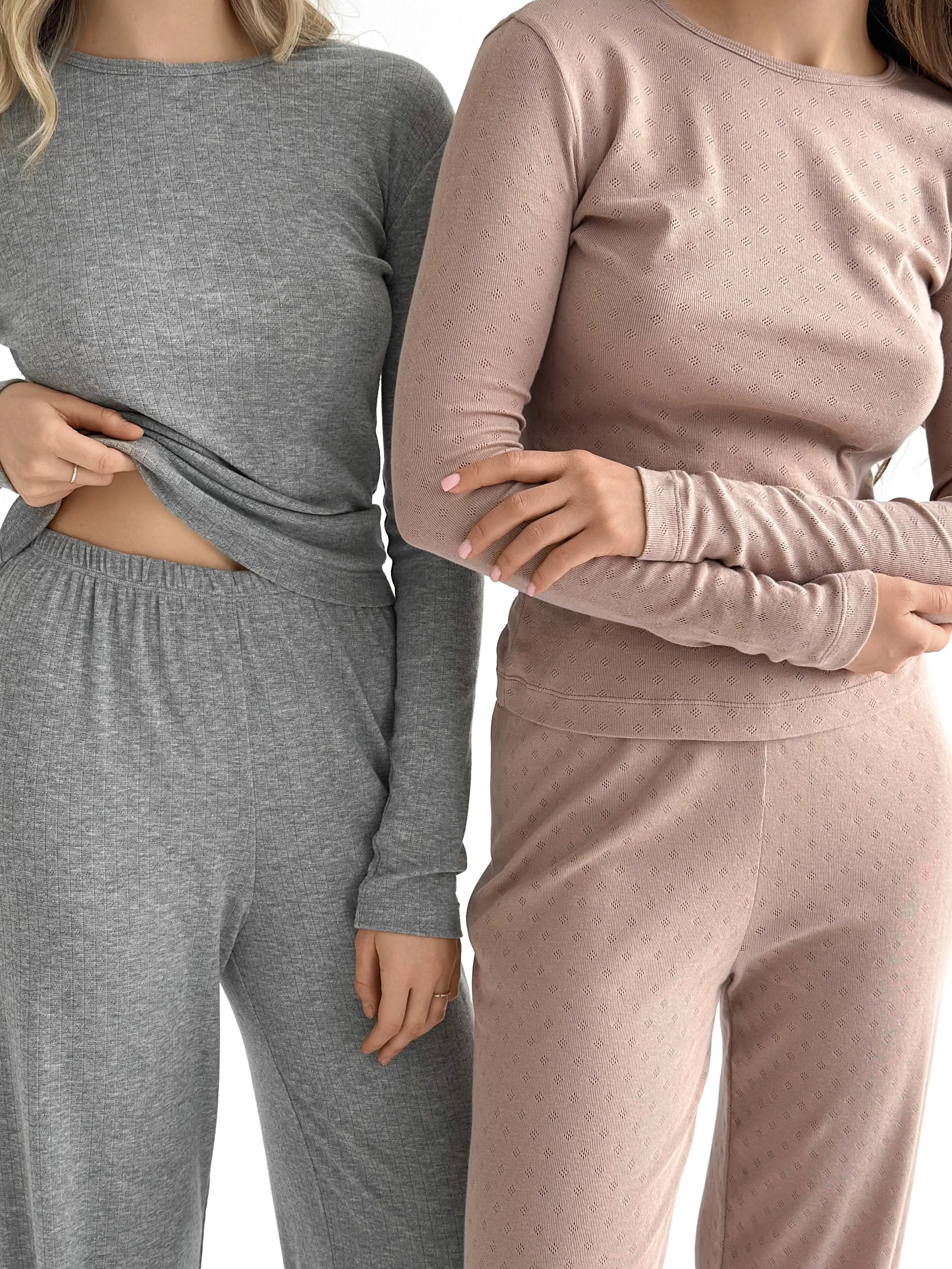 Komplet, dzianina prążkowana, szerokie spodnie i longsleeve, mleczny