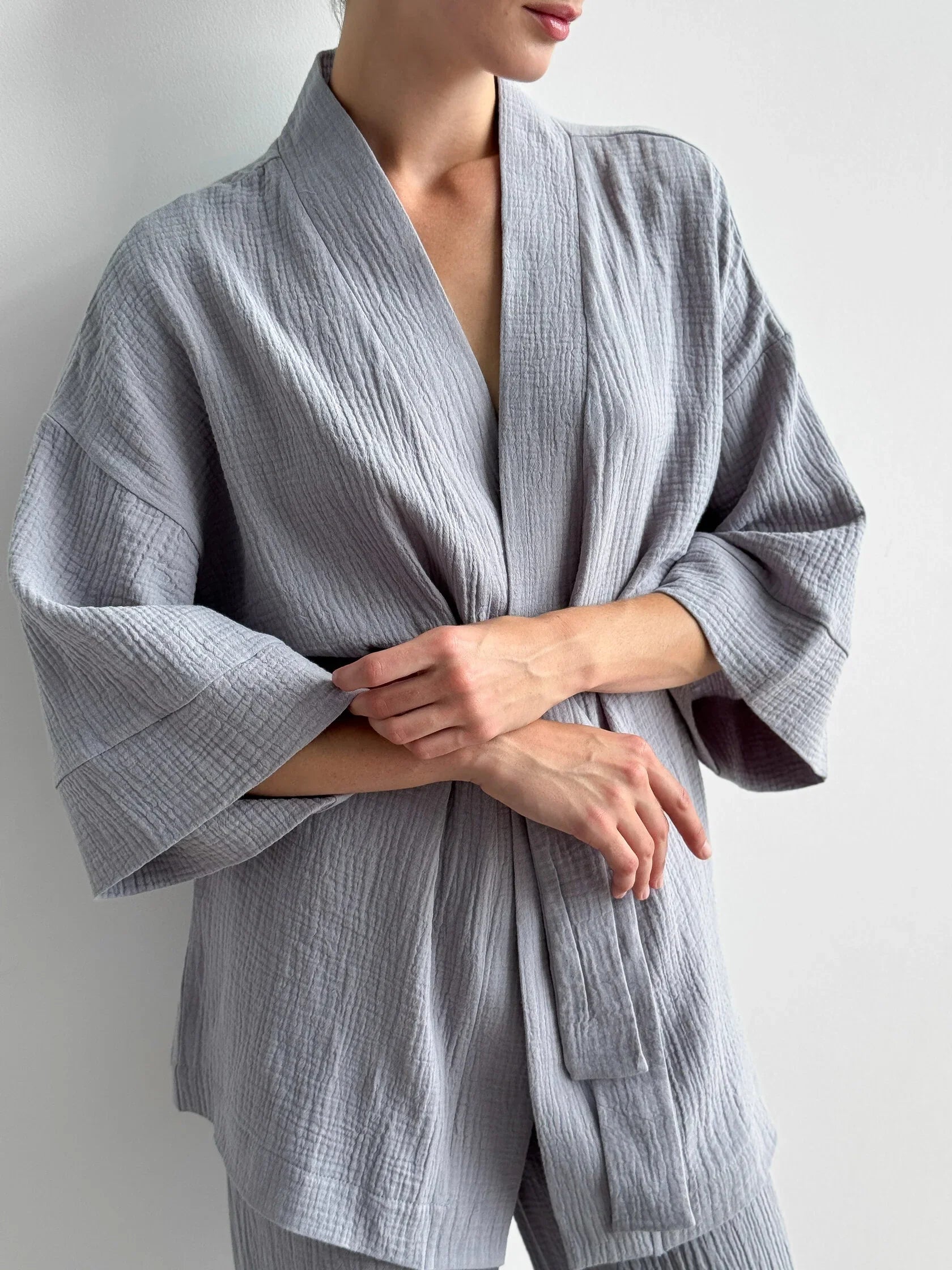 Komplet szlafrok krótki kimono i spodnie, z muślinu dwuwarstwowego, szary
