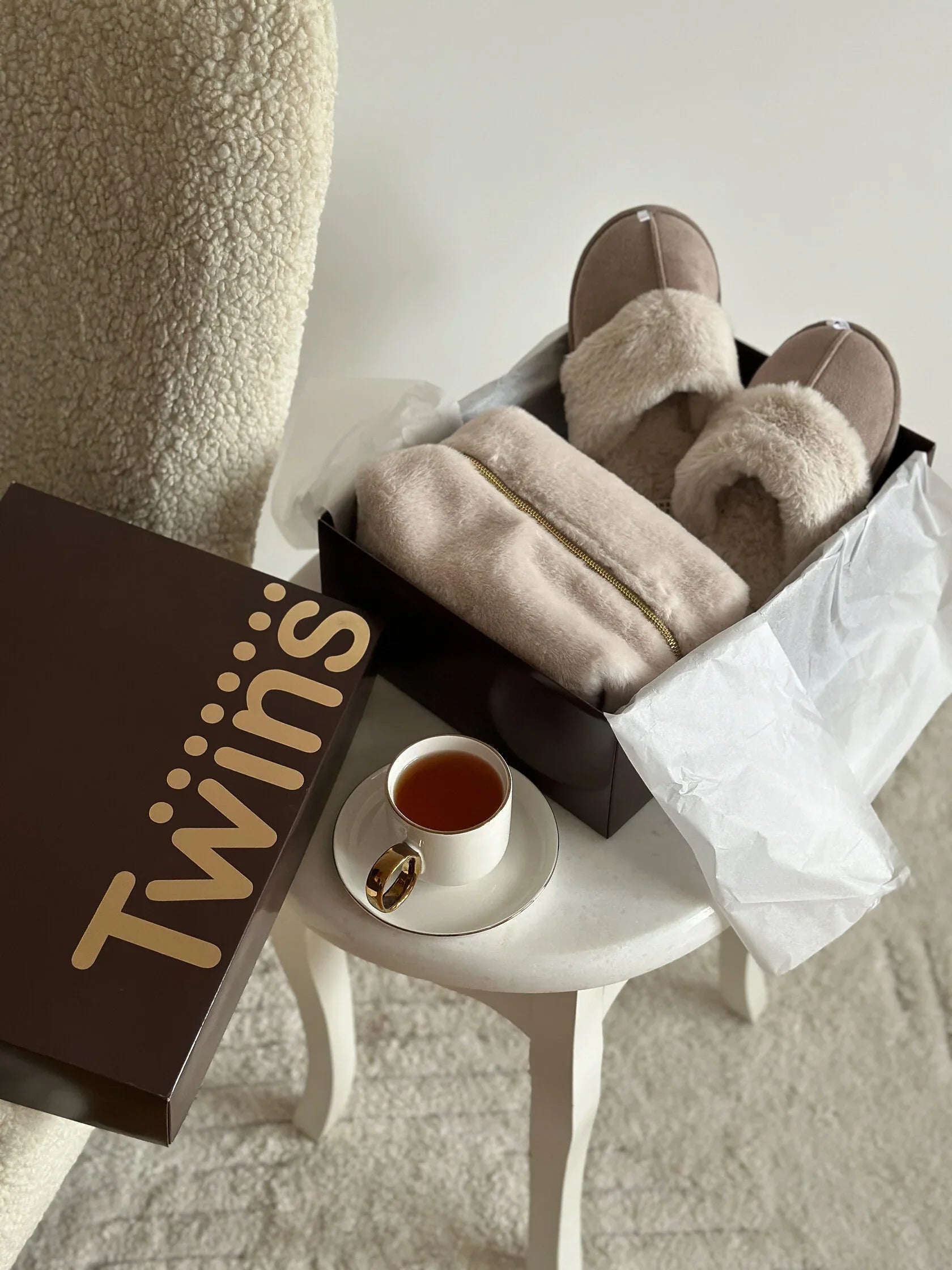 Kapcie damskie HS-LUX zamszowe, mocha