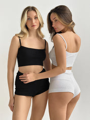 Komplet top mini na ramiączkach i szorty mini, dzianina prążkowana, biały