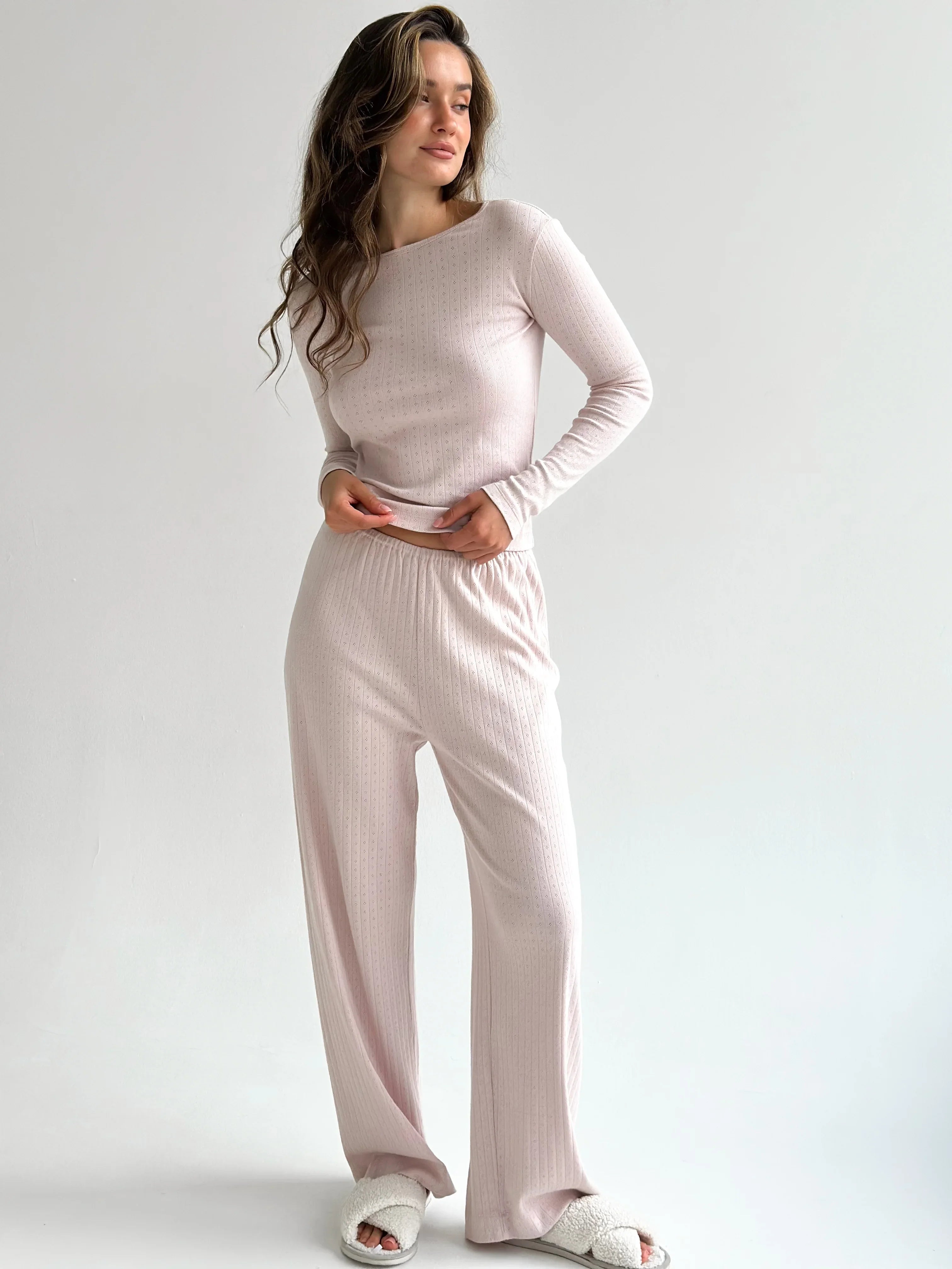Komplet, dzianina prążkowana, szerokie spodnie i longsleeve, mleczny