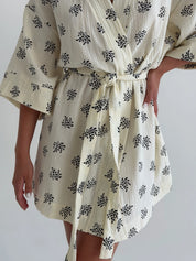 Szlafrok kimono, muślin, mleczny w czarne gałązki