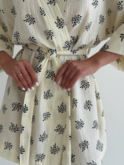 Szlafrok kimono, muślin, mleczny w czarne gałązki