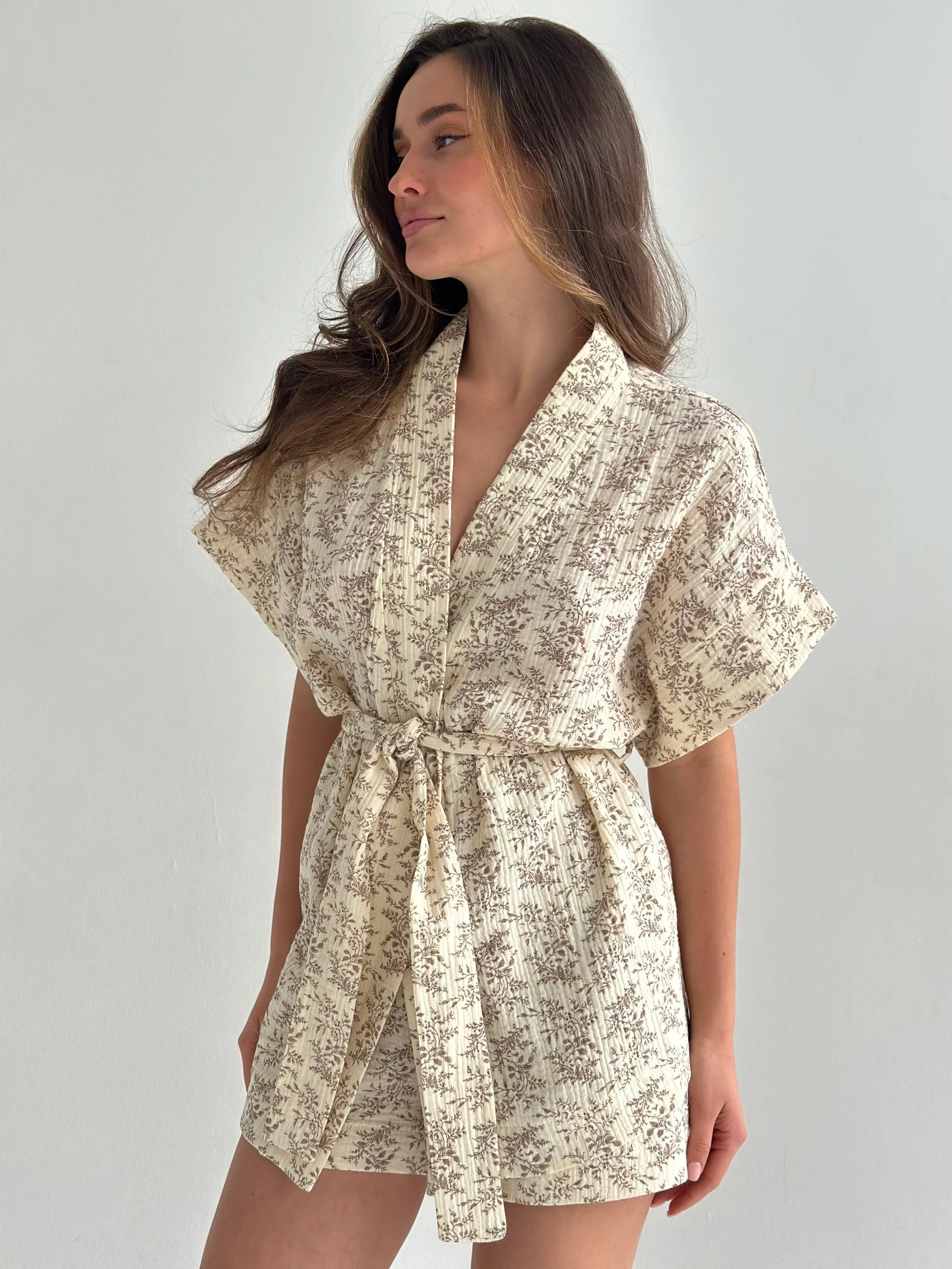 Komplet kimono i szorty, muślin dwuwarstwowy, kremowy w brązowe polne kwiaty