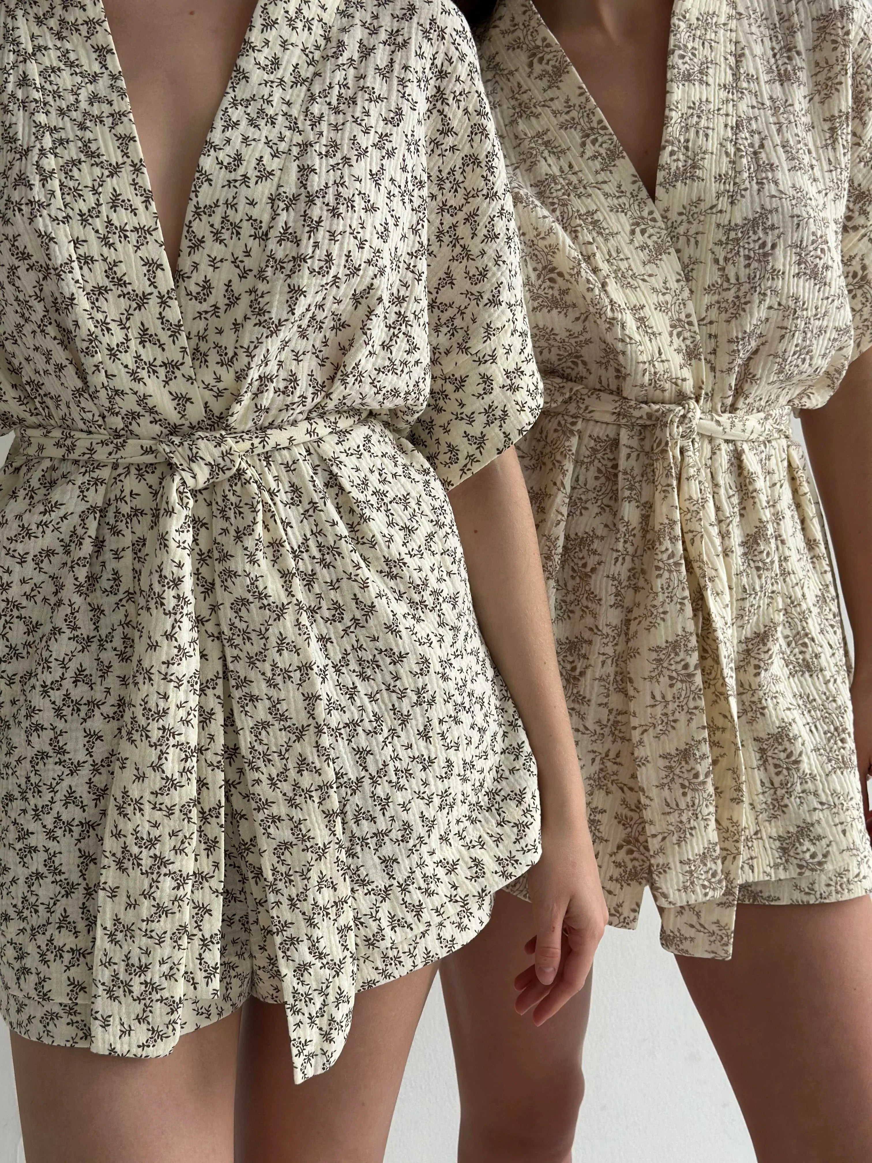 Komplet kimono i szorty, muślin dwuwarstwowy, kremowy w ciemnobrązowe gałązki