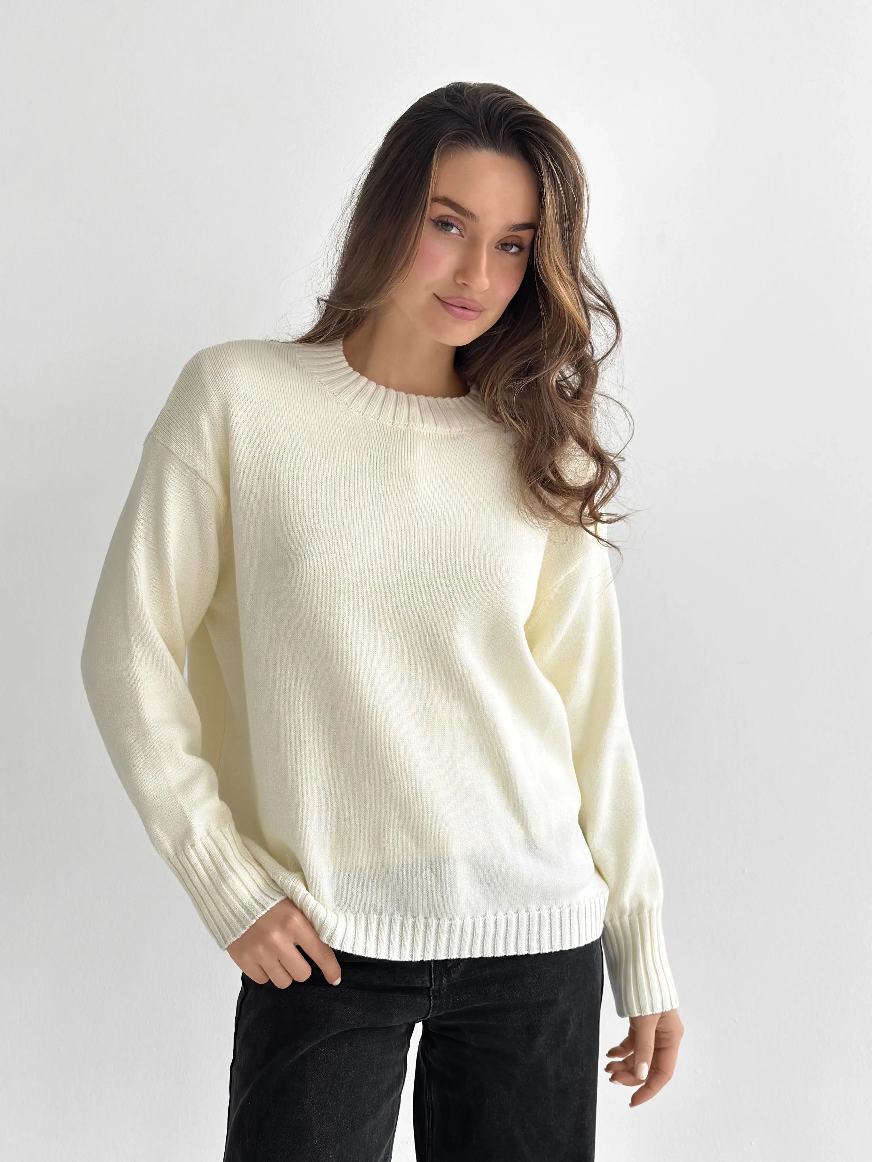 Sweter dziany, kremowy