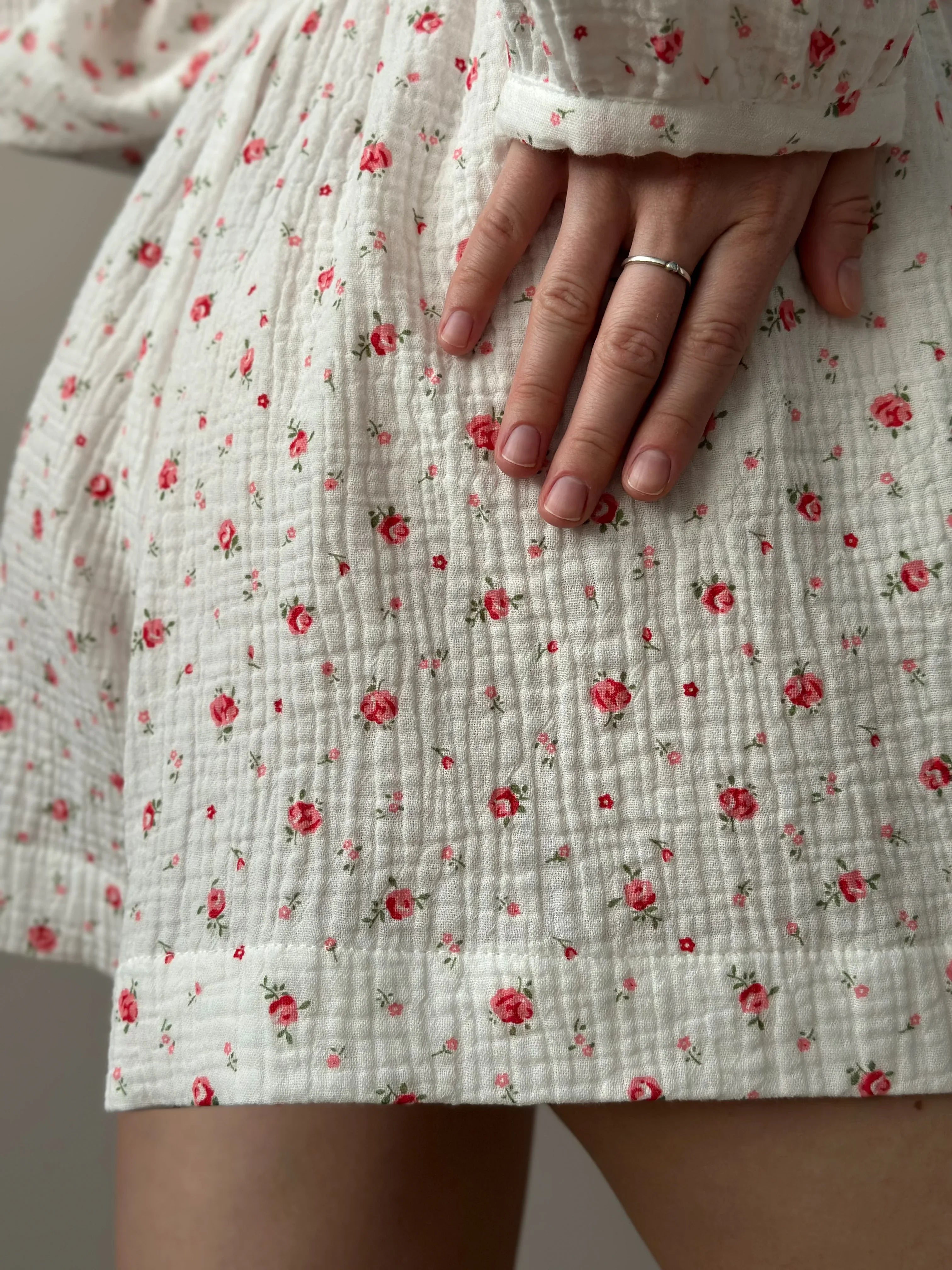 Komplet, muślinowy: koszula z okrągłym kołnierzem i szorty, wzór kwiatowy