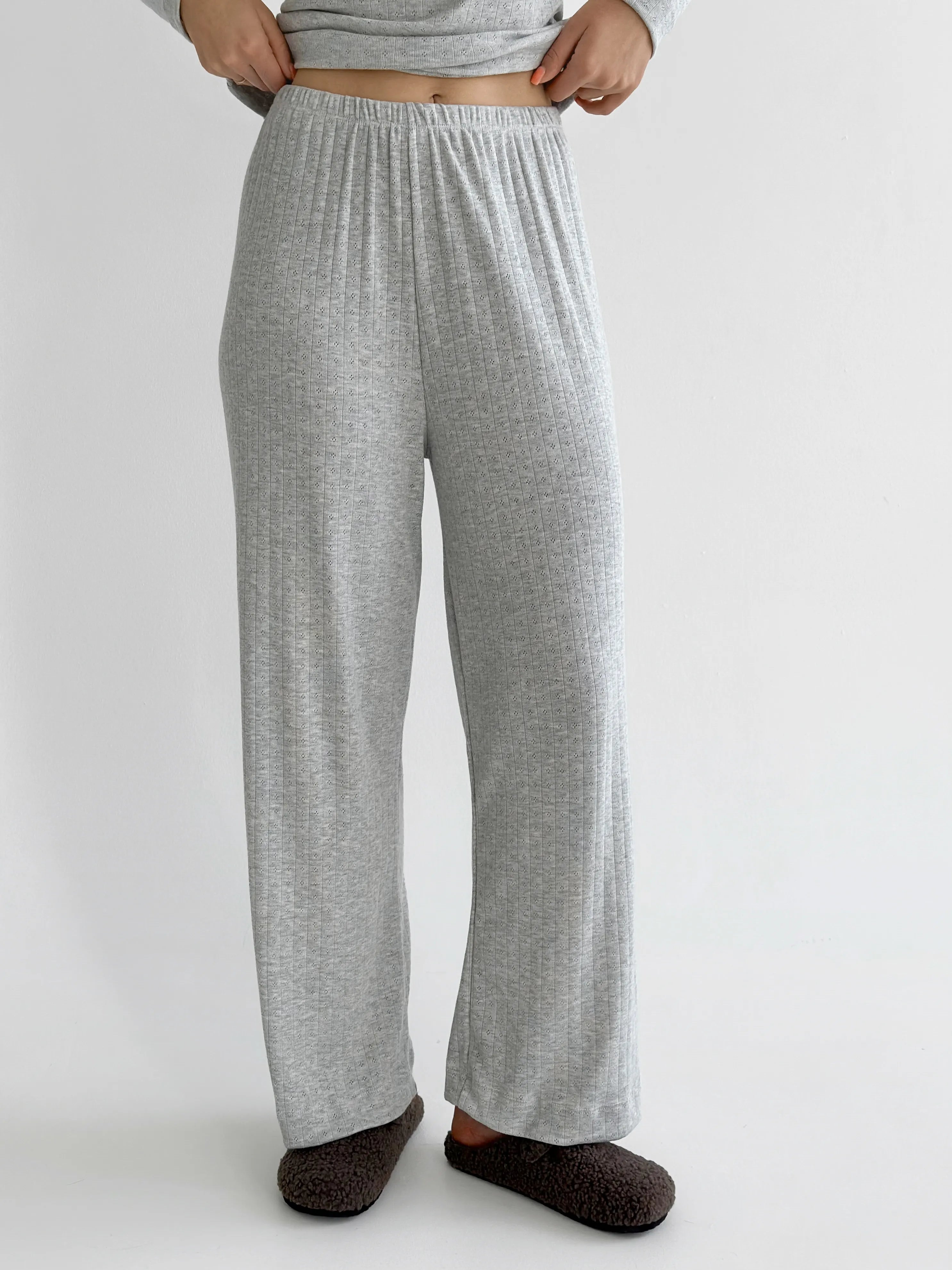 Komplet, dzianina prążkowana, szerokie spodnie i longsleeve, jasnoszary