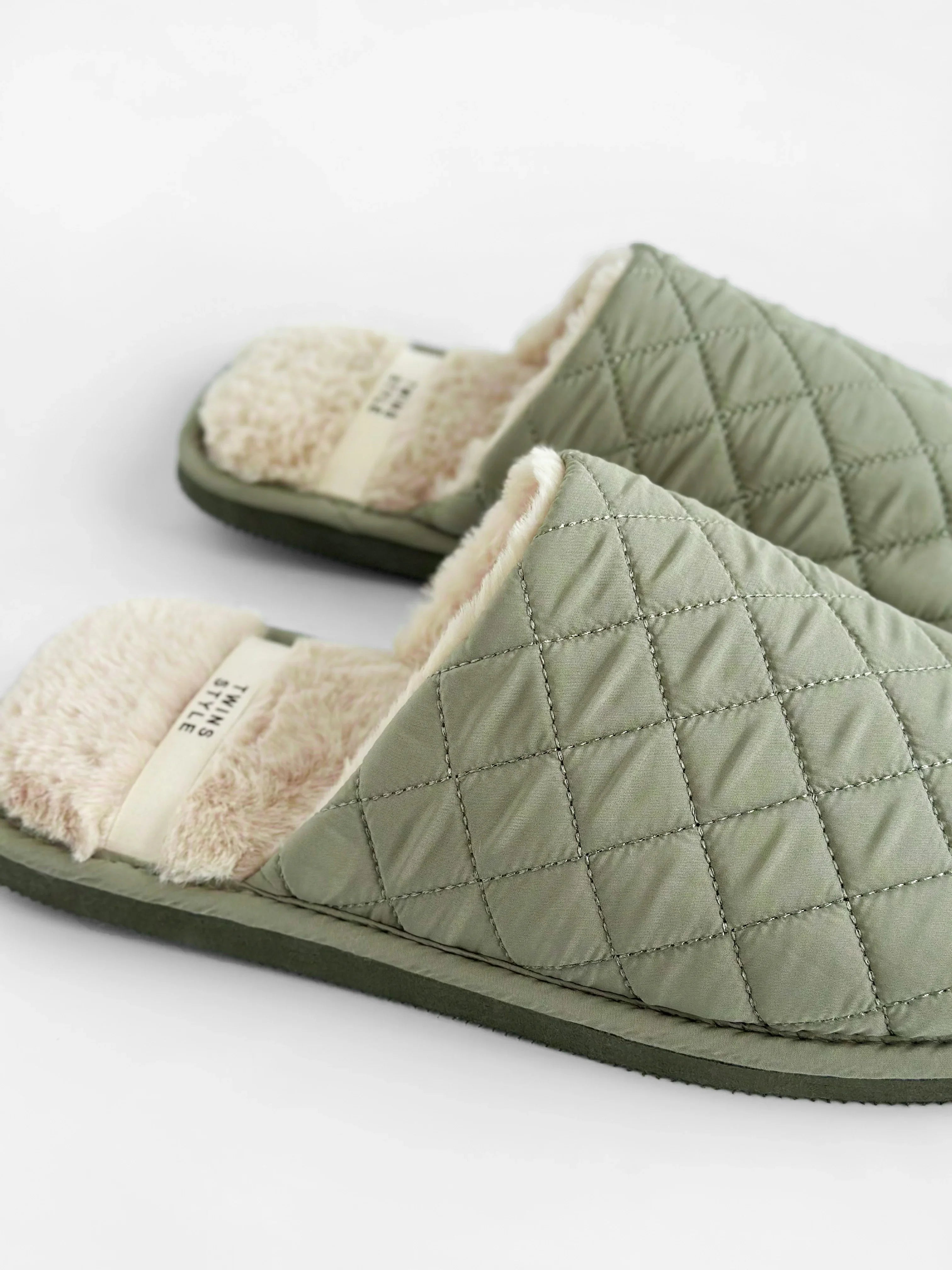 Kapcie męskie HS-LUX pikowane, khaki