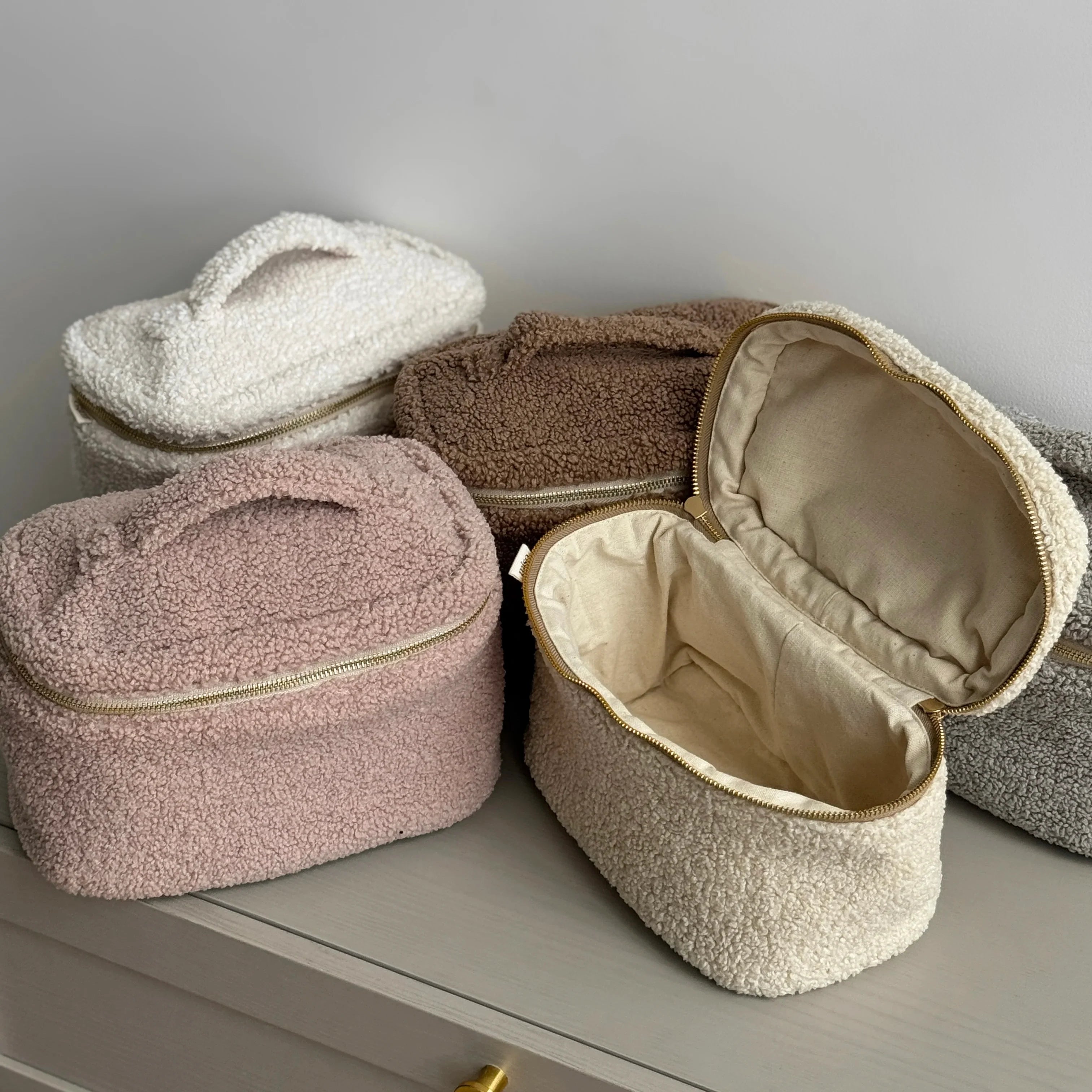 Kosmetyczka TEDDY, beżowa, średnia kuferek