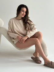 Sweter dziany, mleczny w różowy kwiat