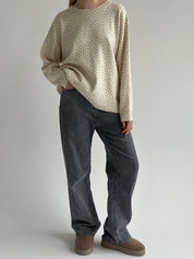 Sweter dziany, mleczny w niebieskie kwiatki