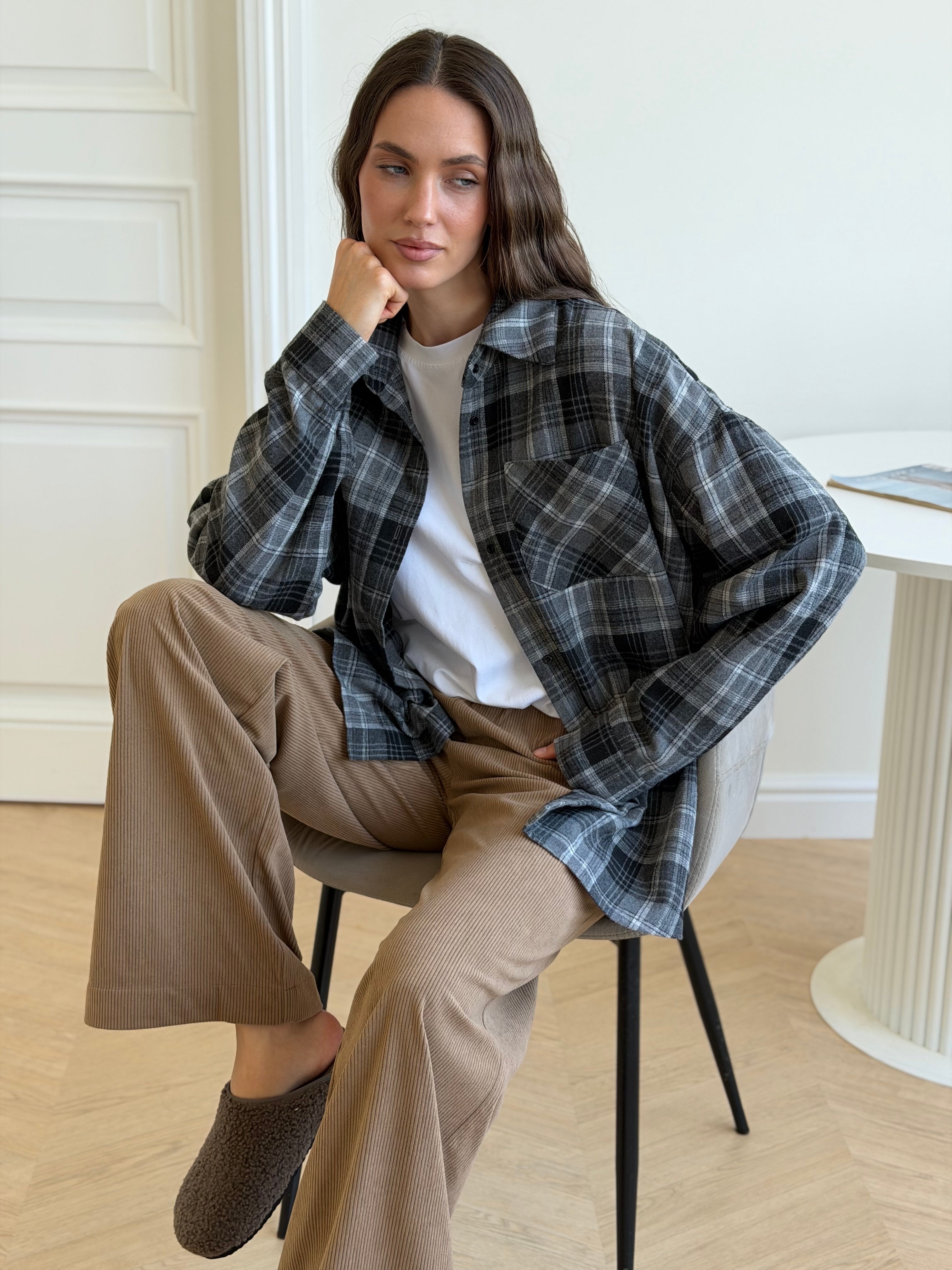 Koszula flanelowa w ciemnoszarą kratę, One Size