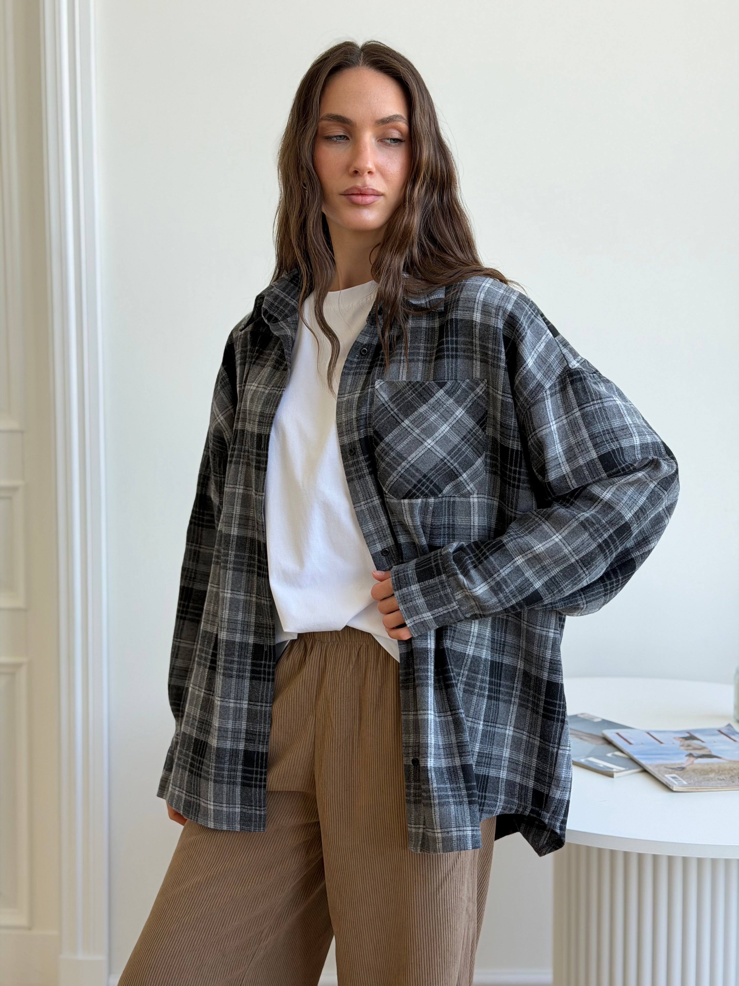 Koszula flanelowa w ciemnoszarą kratę, One Size
