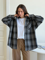 Koszula flanelowa w ciemnoszarą kratę, One Size