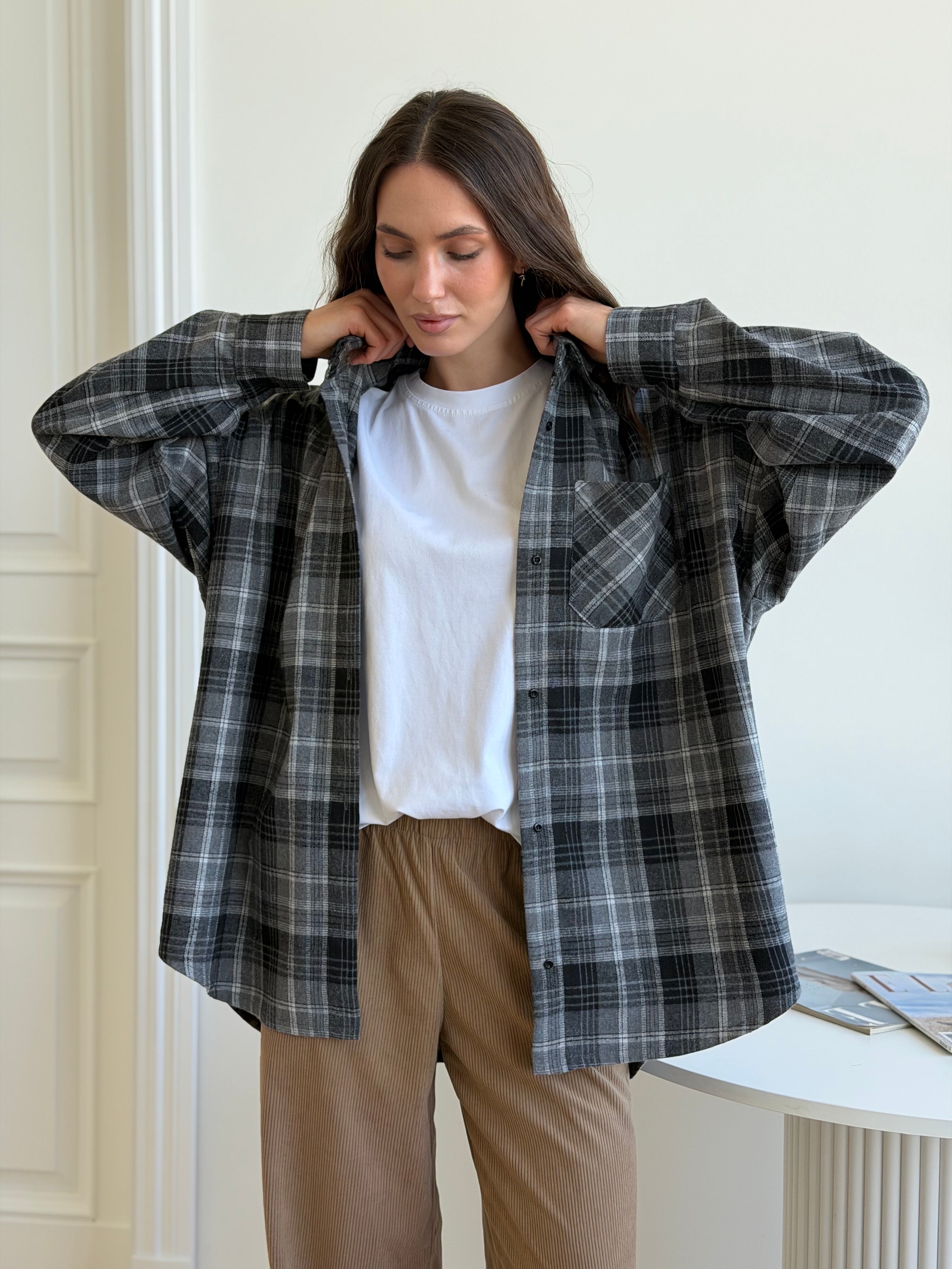 Koszula flanelowa w ciemnoszarą kratę, One Size