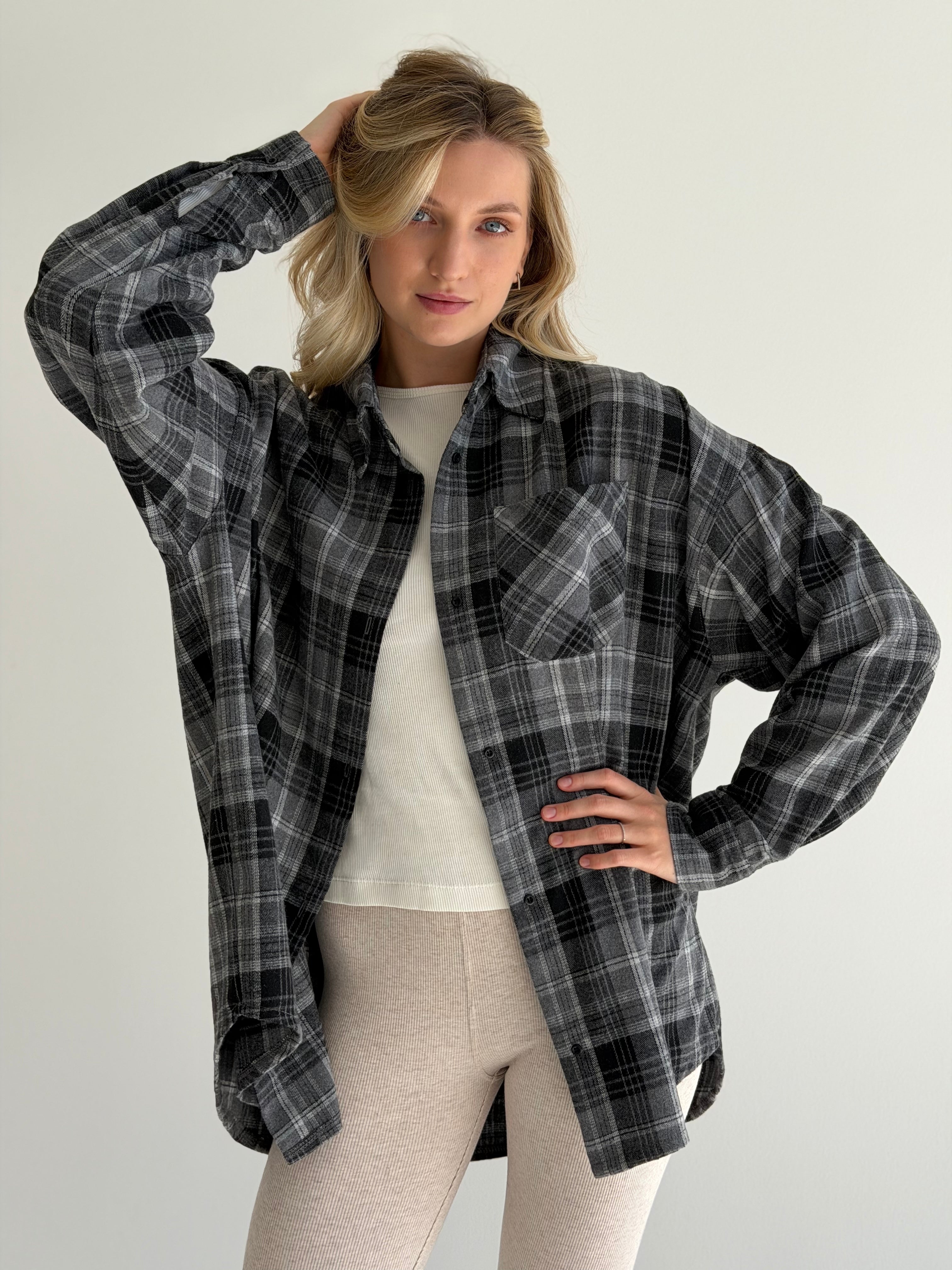 Koszula flanelowa w ciemnoszarą kratę, One Size