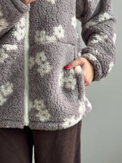 Bluza TEDDY na zamek ze stójką, biała w kwiaty