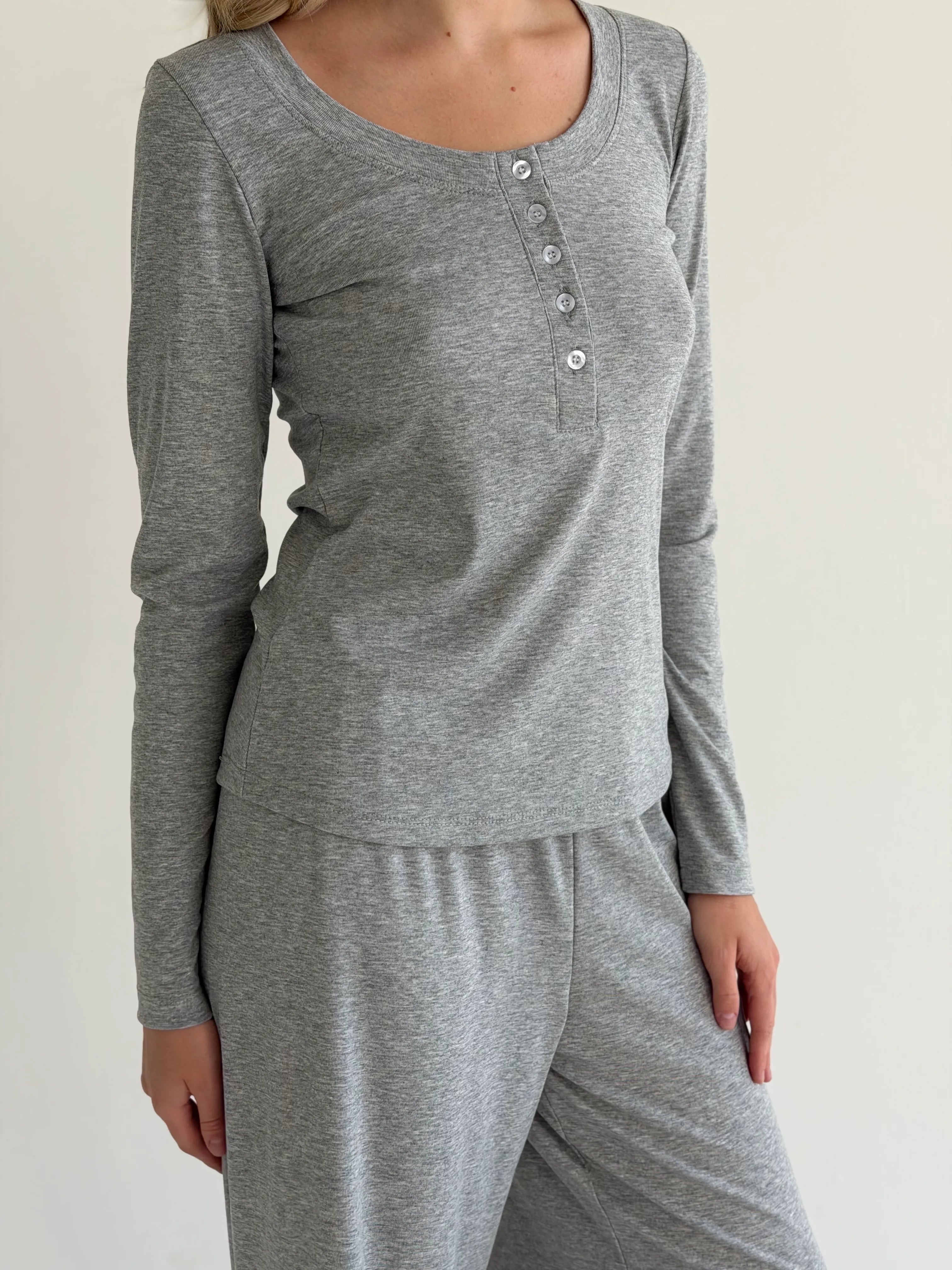 Komplet Soft Touch z dzianiny longsleeve i spodnie, szary