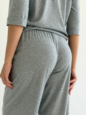 Komplet Soft Touch z dzianiny longsleeve i spodnie typu szarawary, szary