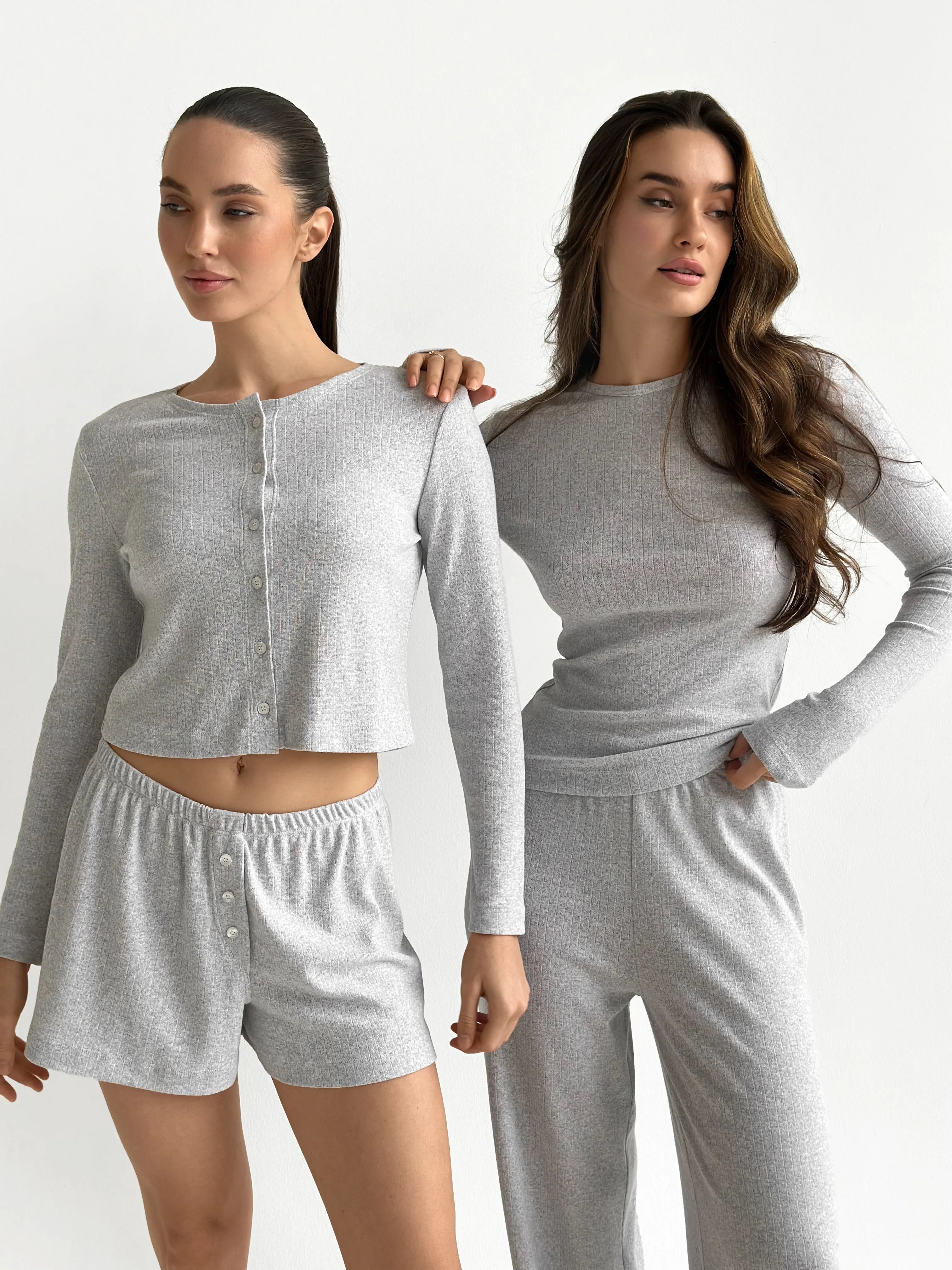 Komplet, dzianina prążkowana, szerokie spodnie i longsleeve, szary