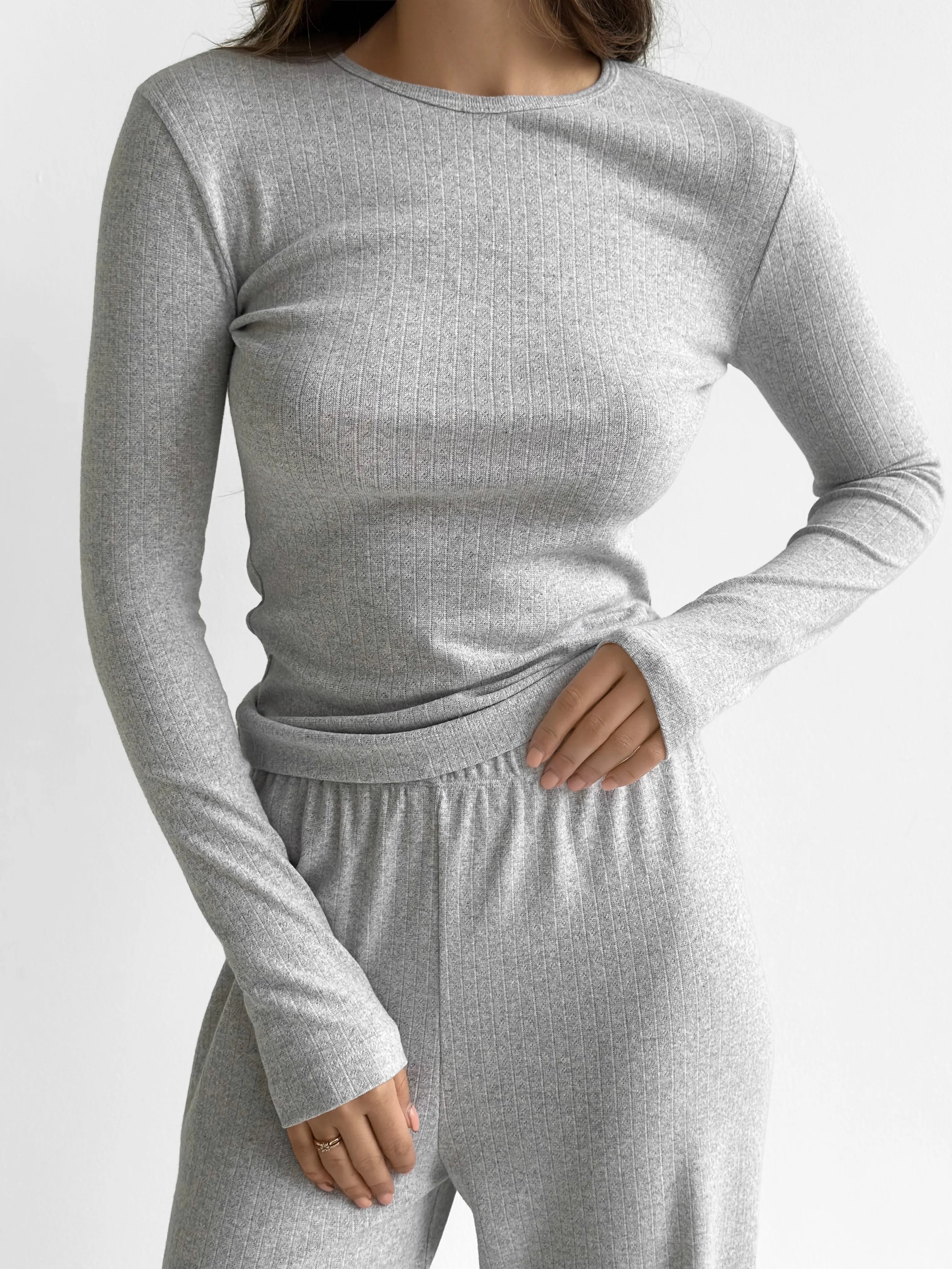 Komplet, dzianina prążkowana, szerokie spodnie i longsleeve, szary