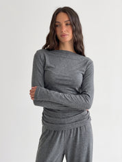 Longsleeve Soft Touch z dzianiny z dekoltem w łódkę, ciemnoszary