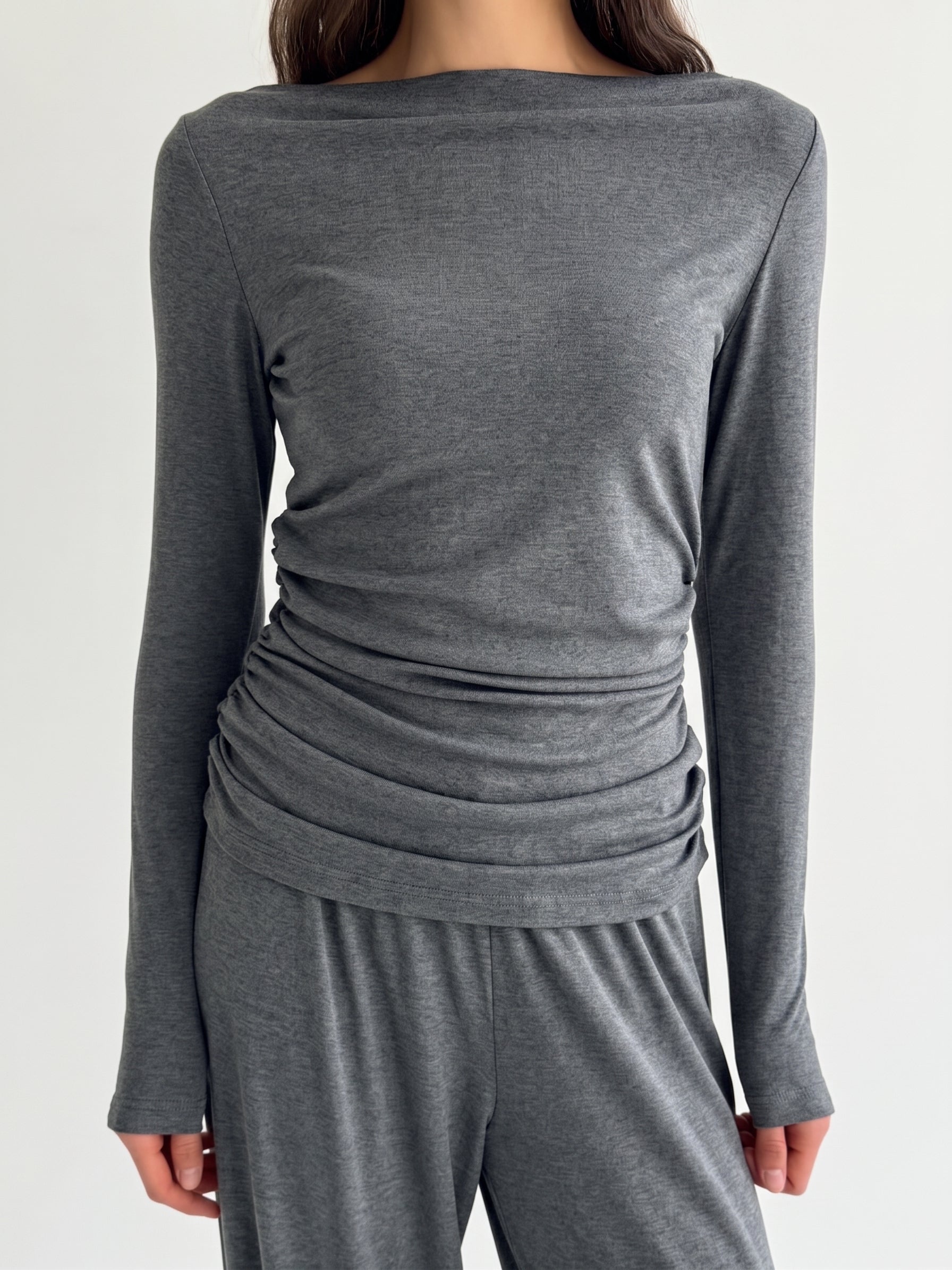 Longsleeve Soft Touch z dzianiny z dekoltem w łódkę, ciemnoszary
