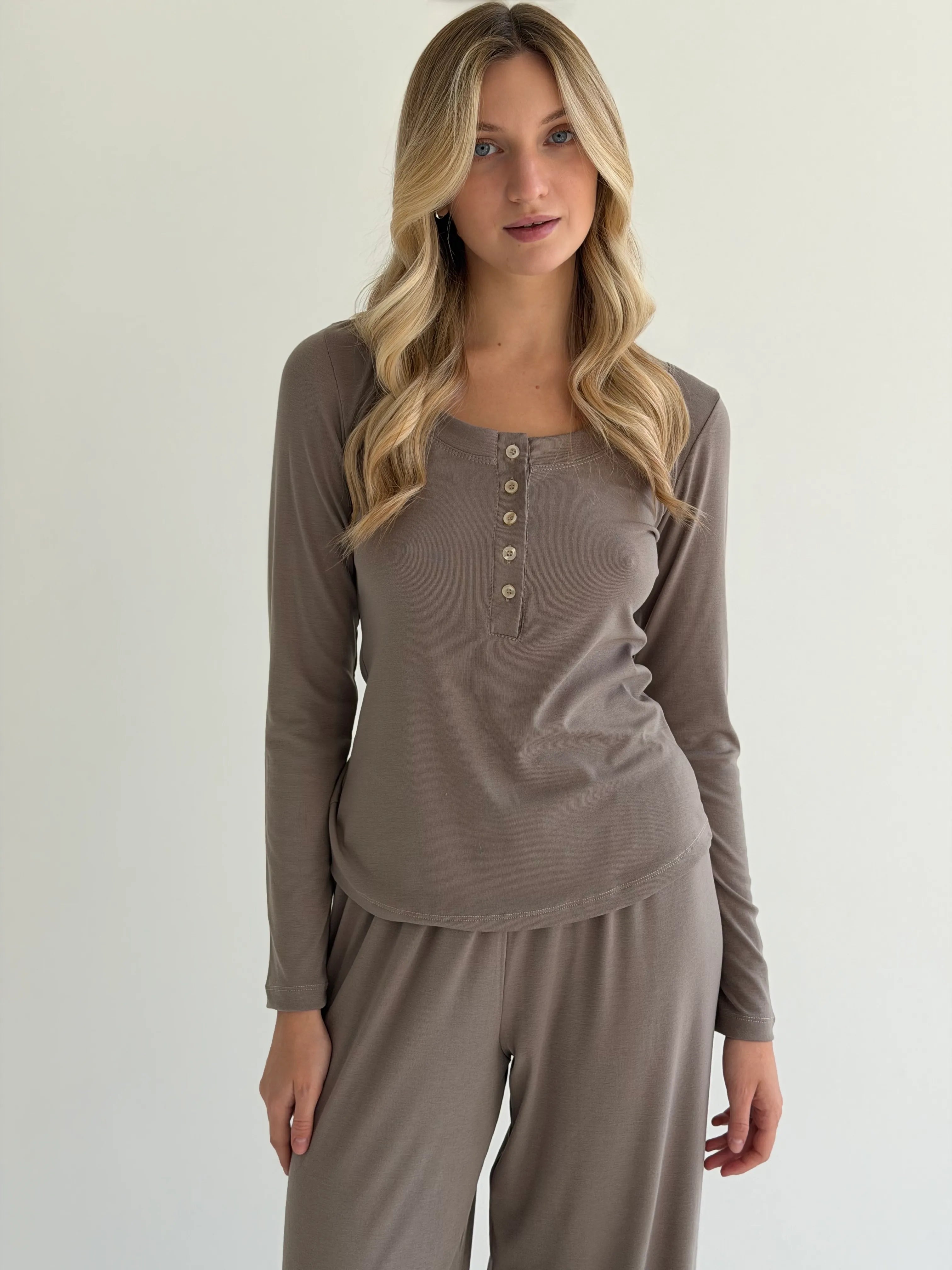 Komplet Soft Touch z dzianiny longsleeve i spodnie, beżowy