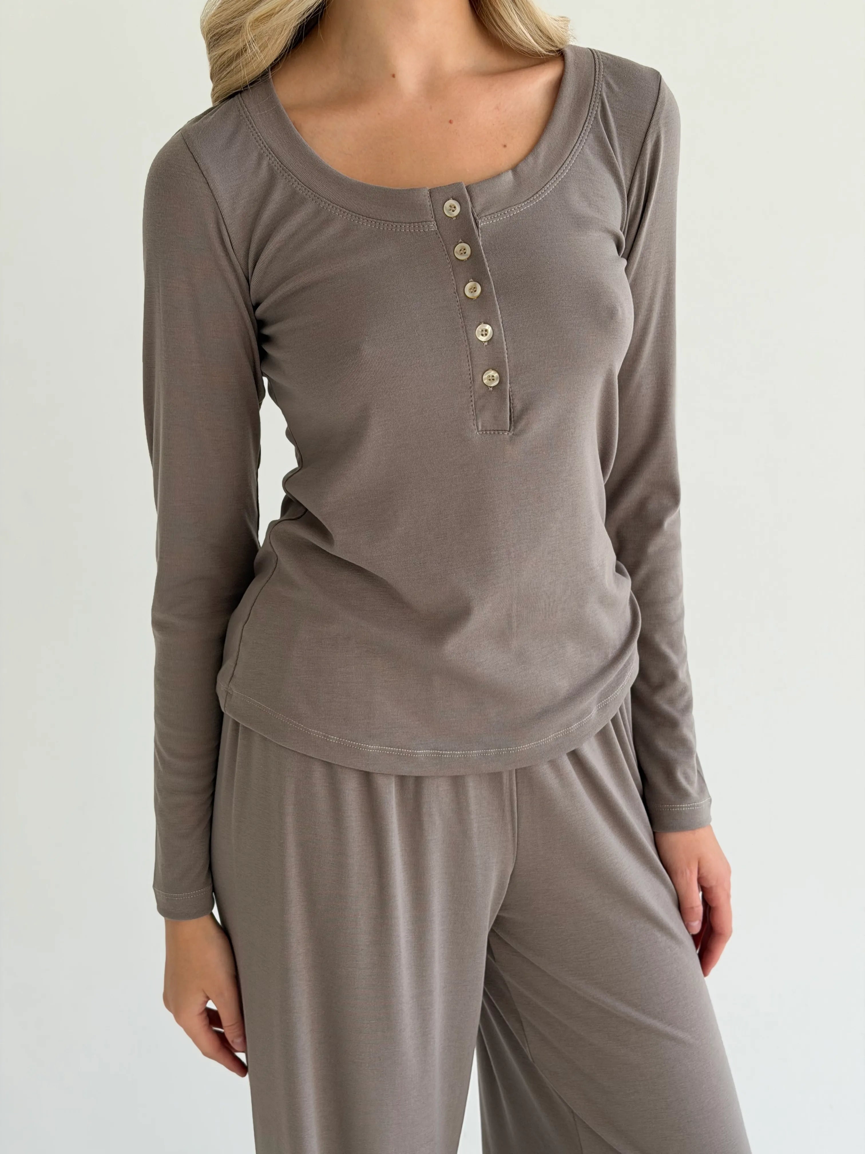 Komplet Soft Touch z dzianiny longsleeve i spodnie, beżowy