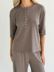 Komplet Soft Touch z dzianiny longsleeve i spodnie typu szarawary, beżowy