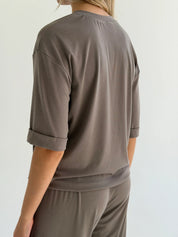 Komplet Soft Touch z dzianiny longsleeve i spodnie typu szarawary, beżowy