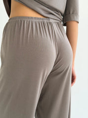 Komplet Soft Touch z dzianiny longsleeve i spodnie typu szarawary, beżowy