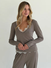 Longsleeve Soft Touch z dzianiny z dekoltem w serek, beżowy