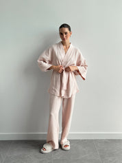 Komplet szlafrok krótki kimono i spodnie, z muślinu dwuwarstwowego, pudrowy