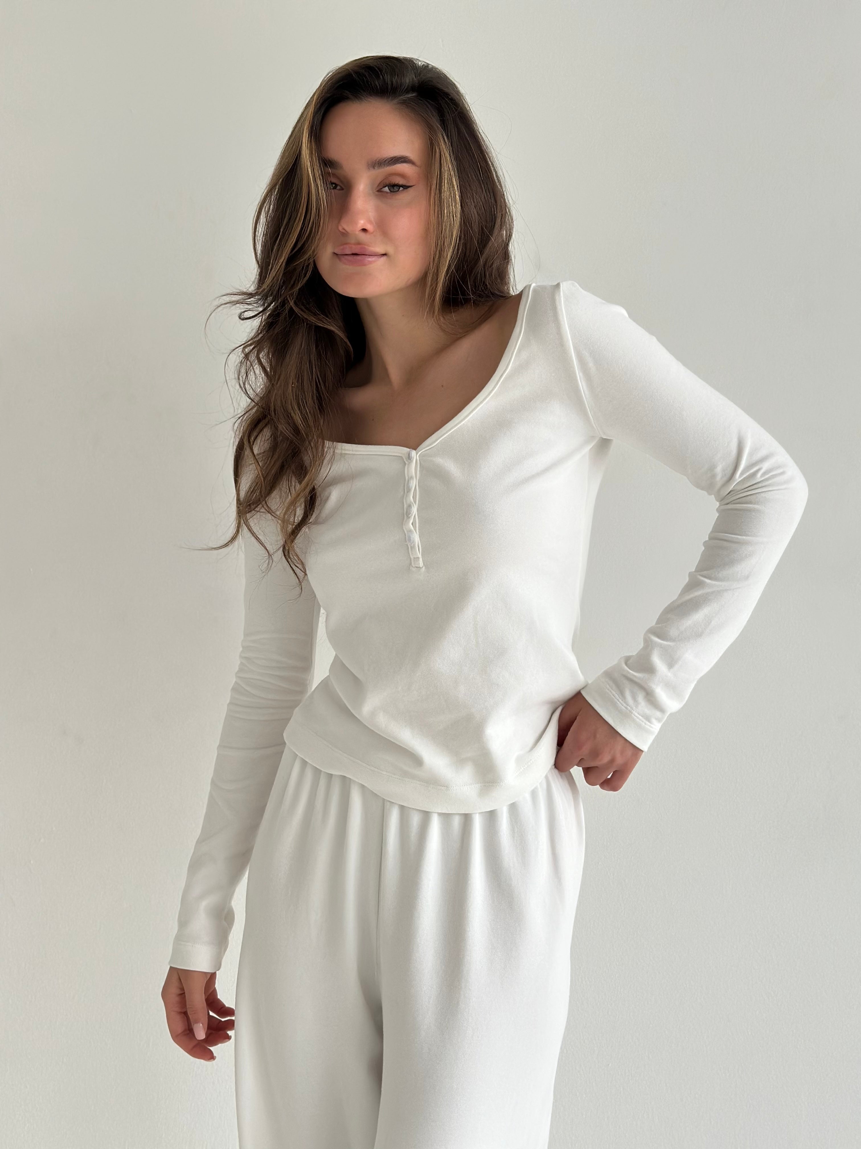 Longsleeve z dekoltem w serek „Delicacy", dzianina, biały