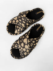 Kapcie damskie HS-VL na krzyż animal print, czarne