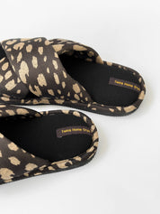 Kapcie damskie HS-VL na krzyż animal print, czarne