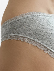 Majtki Slip basic z koronką, białe