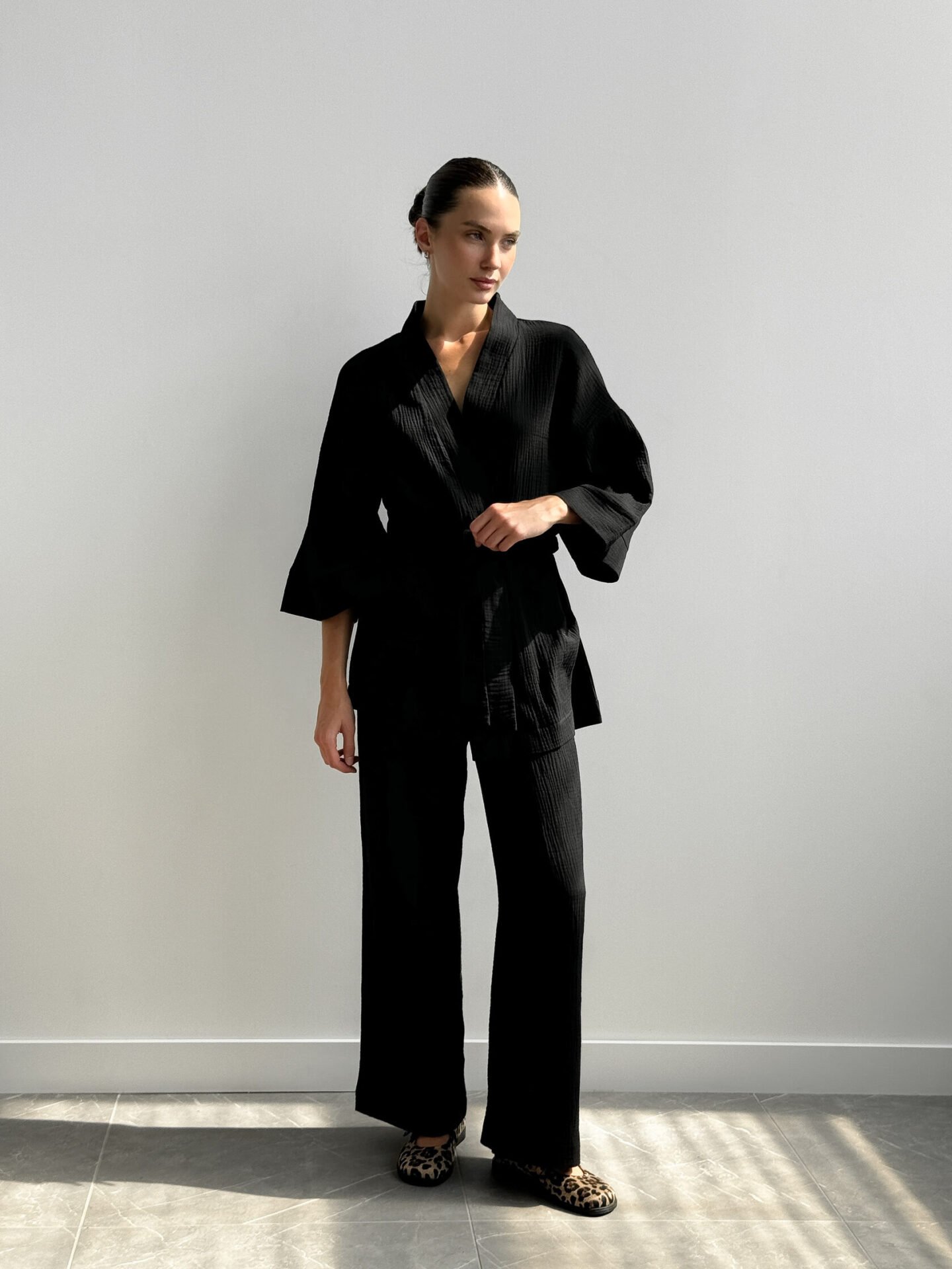 Komplet szlafrok krótki kimono i spodnie, z muślinu dwuwarstwowego, czarny