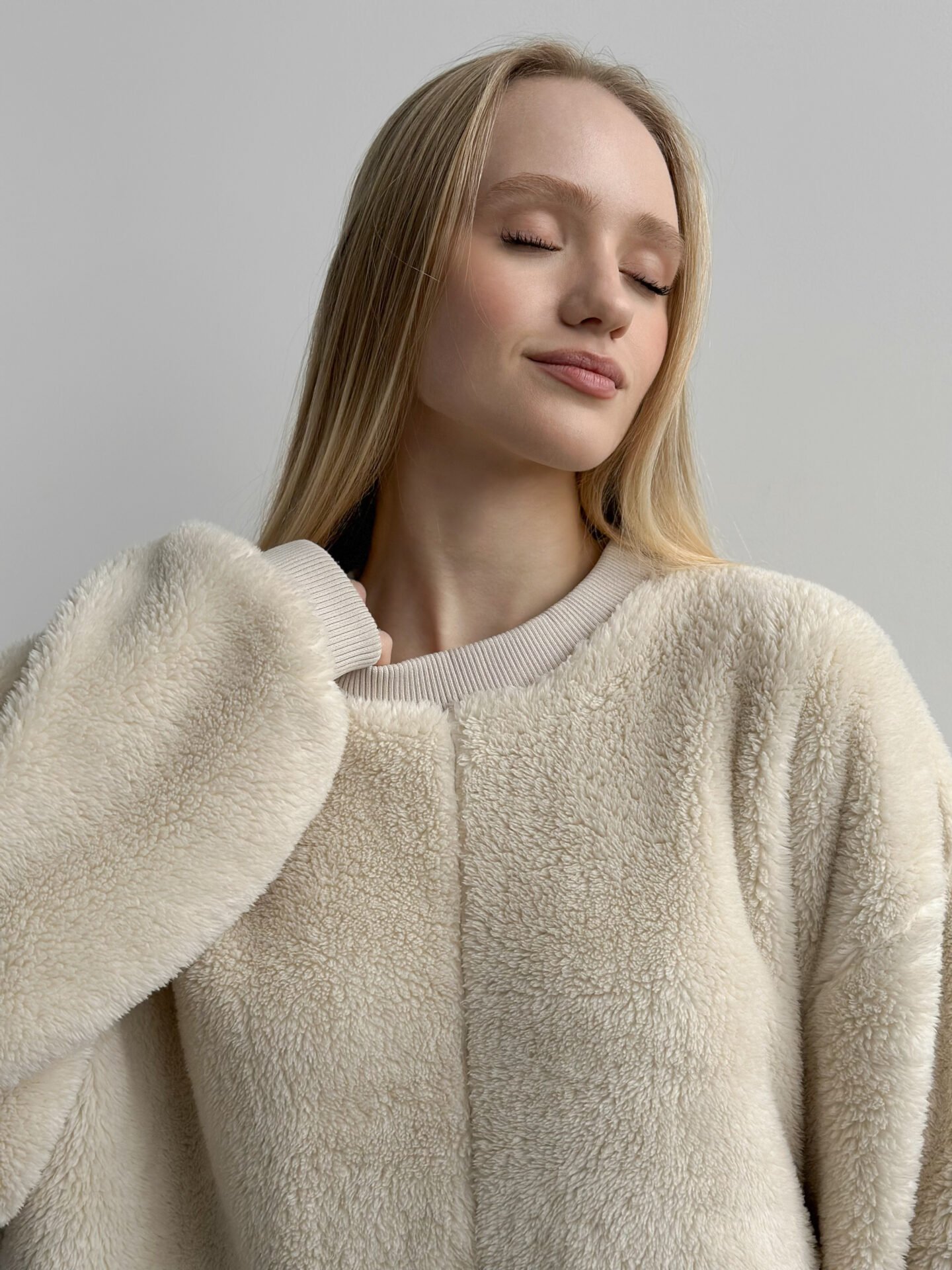 Bluza TEDDY z okantowaniem, z pluszu, mleczna