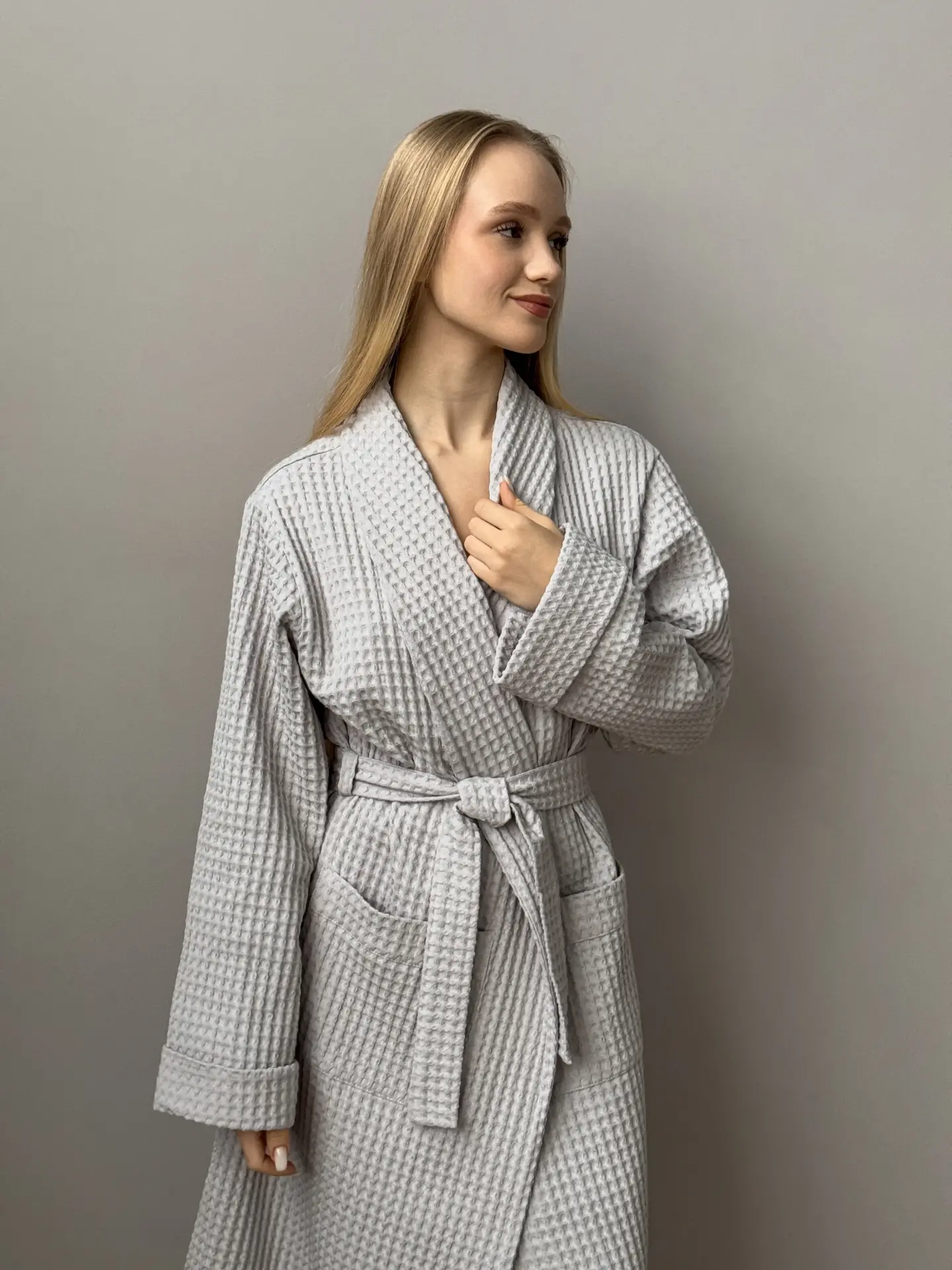 Szlafrok z tkaniny waflowej o dużym splocie, szary