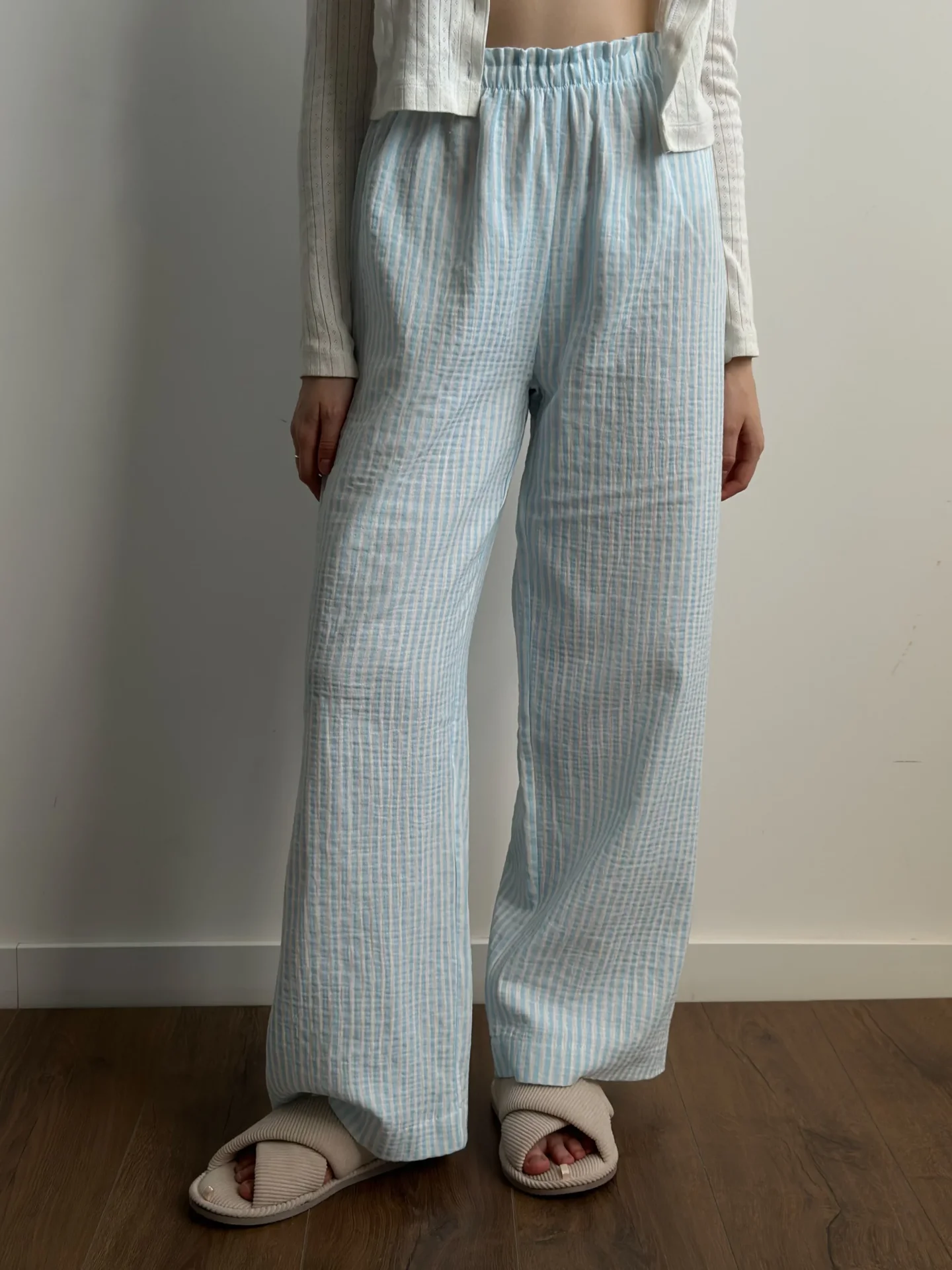 Spodnie Mono z muślinu, w niebieskie paski