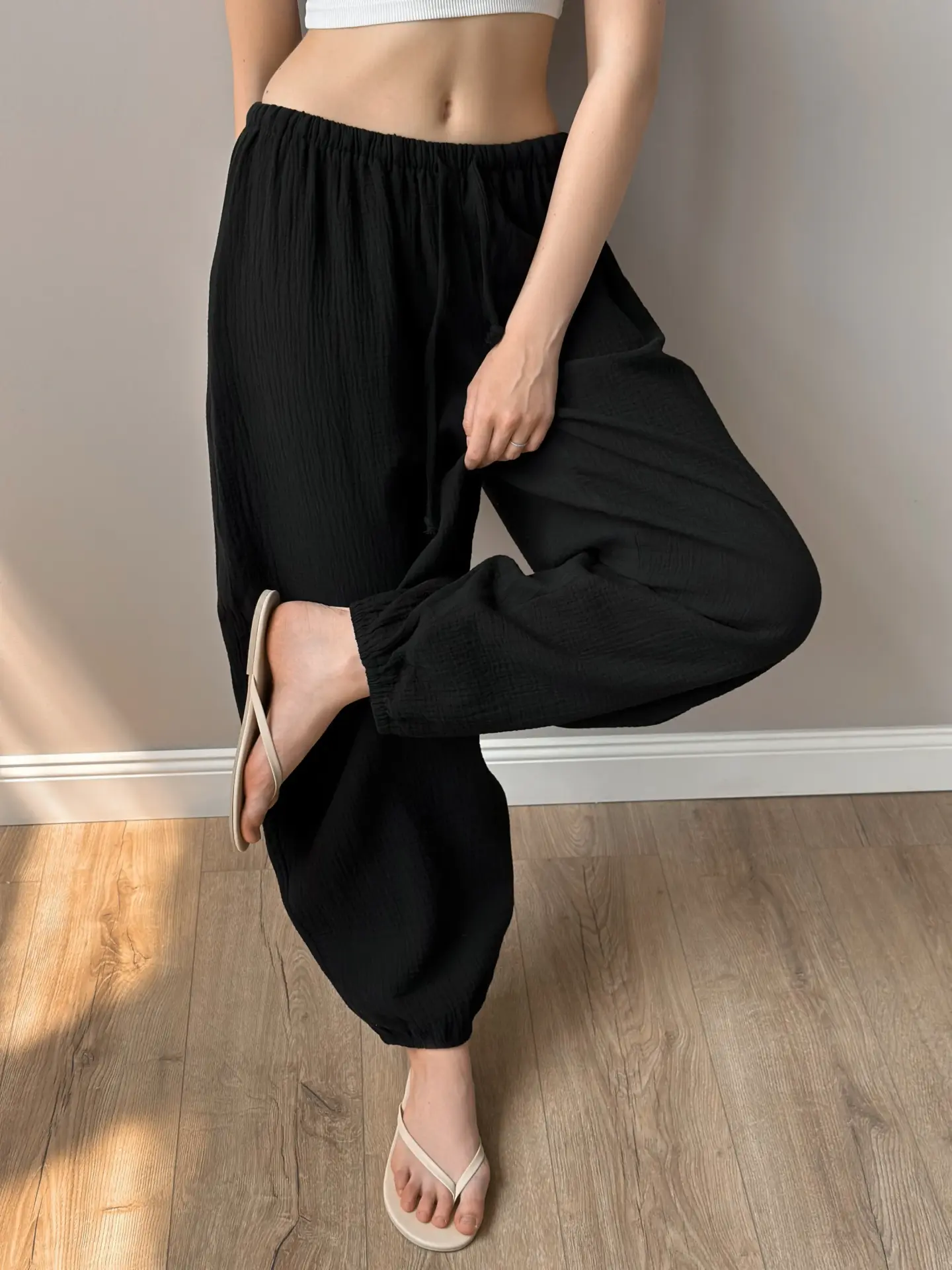 Spodnie Mono szarawary z muślinu dwuwarstwowego, czarne