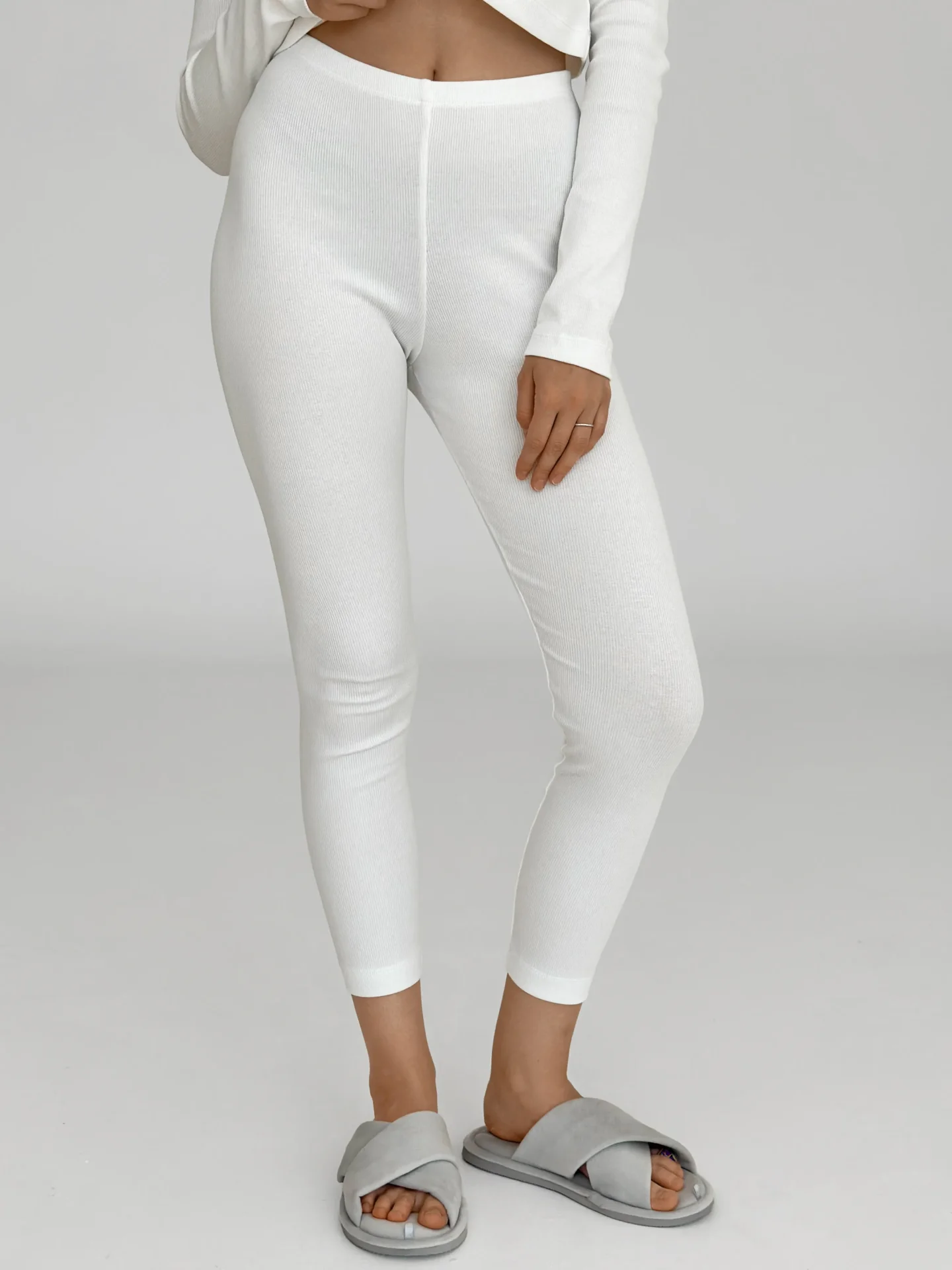 Legginsy z dzianiny prążkowanej, mleczne