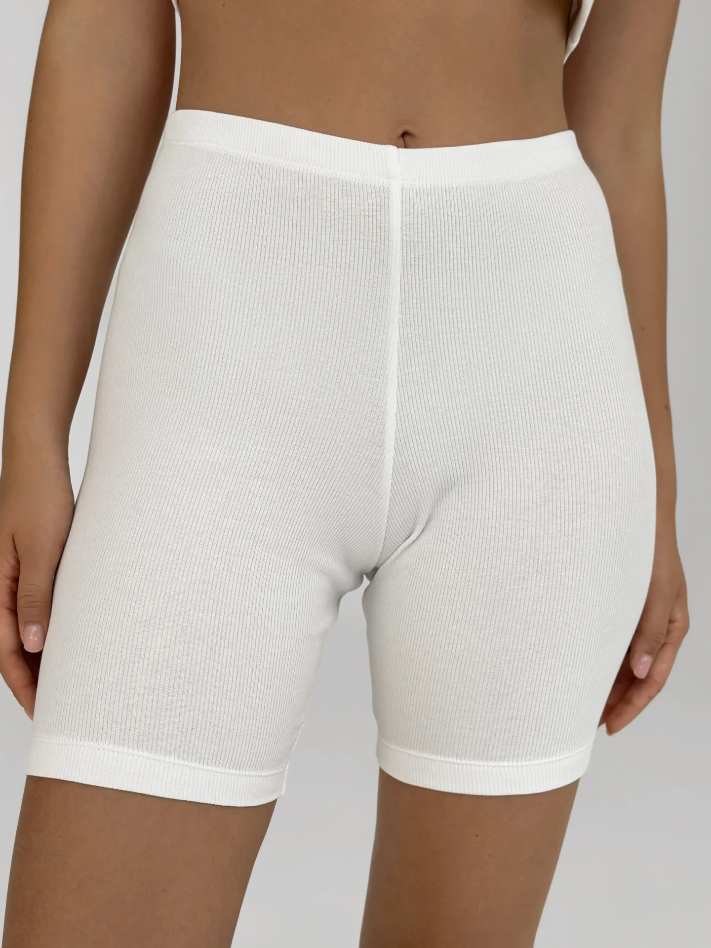 Spodenki kolarskie, z dzianiny prążkowanej, mleczne